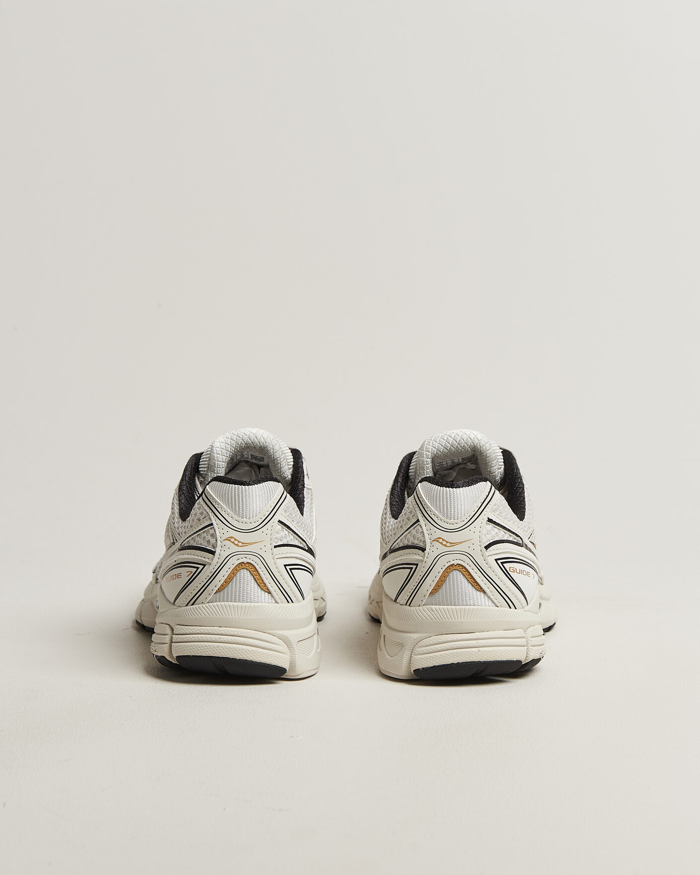 Uomini | Sneakers | Saucony | Guide 7 Running Sneaker Onyx/Gold