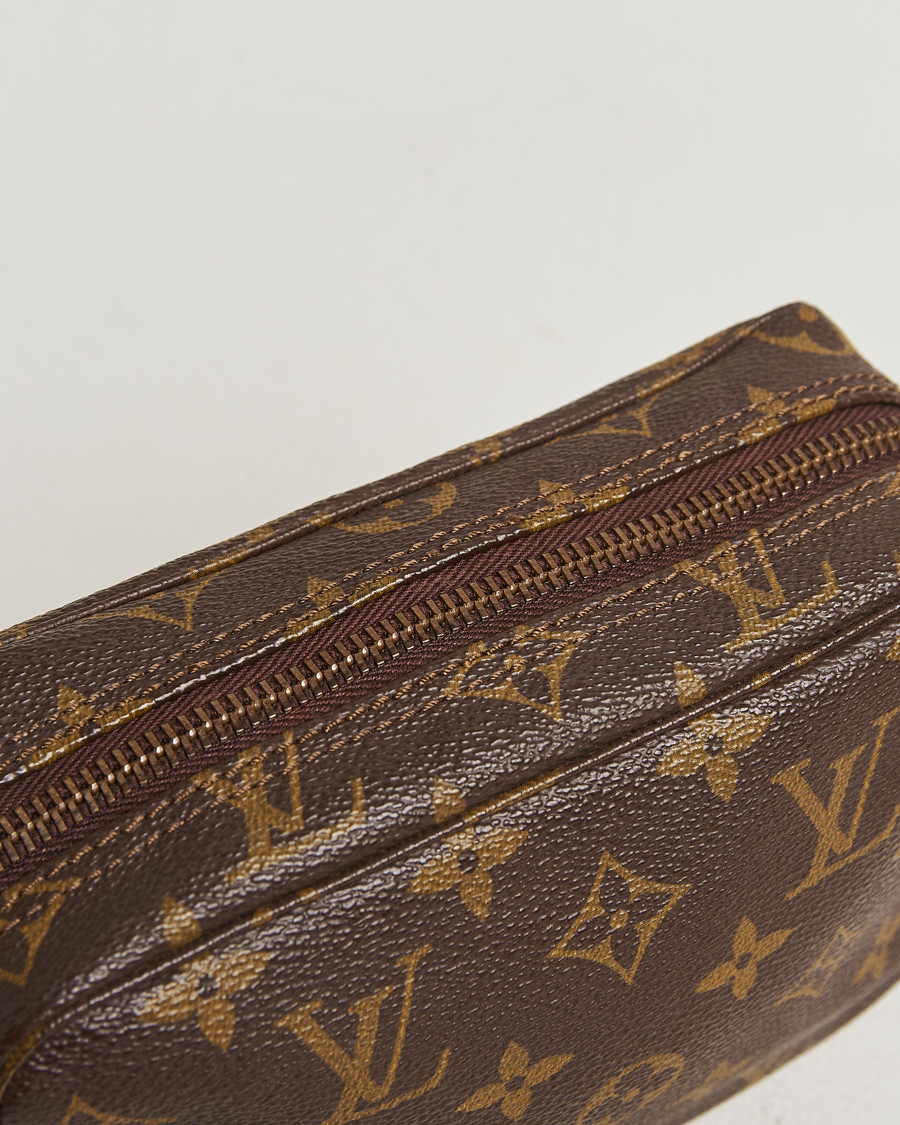 Uomini | Pre-Owned & Vintage Bags | Louis Vuitton Pre-Owned | Trousse Toilette 18 Monogram