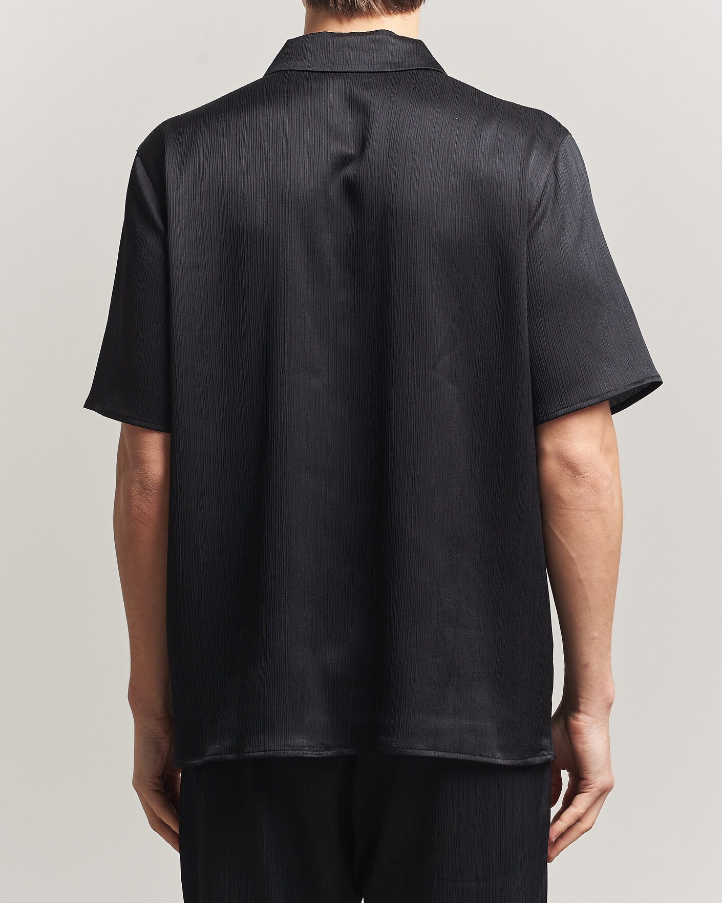 Uomini | Camicie | LES DEUX | Hector Plissé Short Sleeve Shirt Black