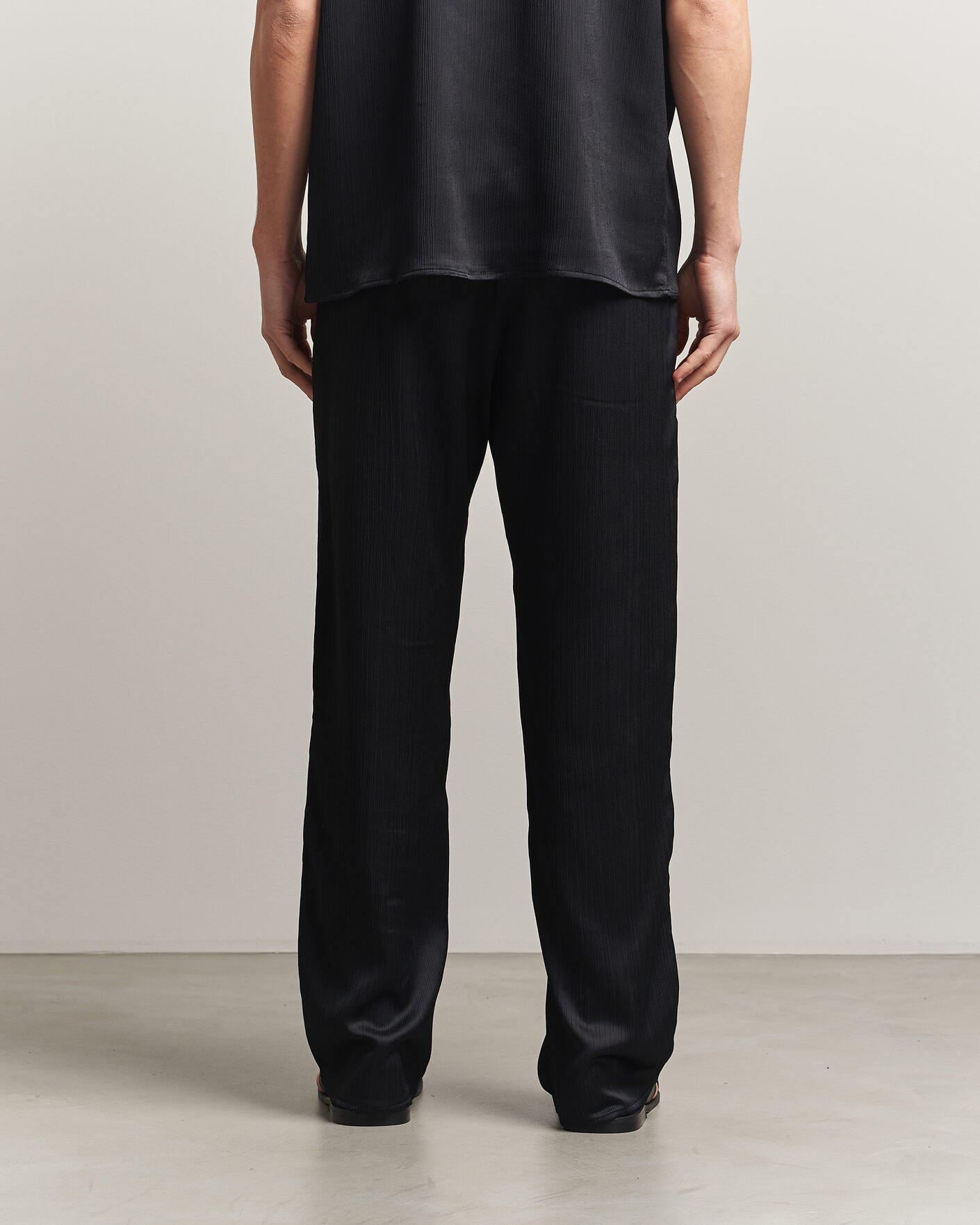 Uomini | Pantaloni | LES DEUX | Houston Plissé Pants Black