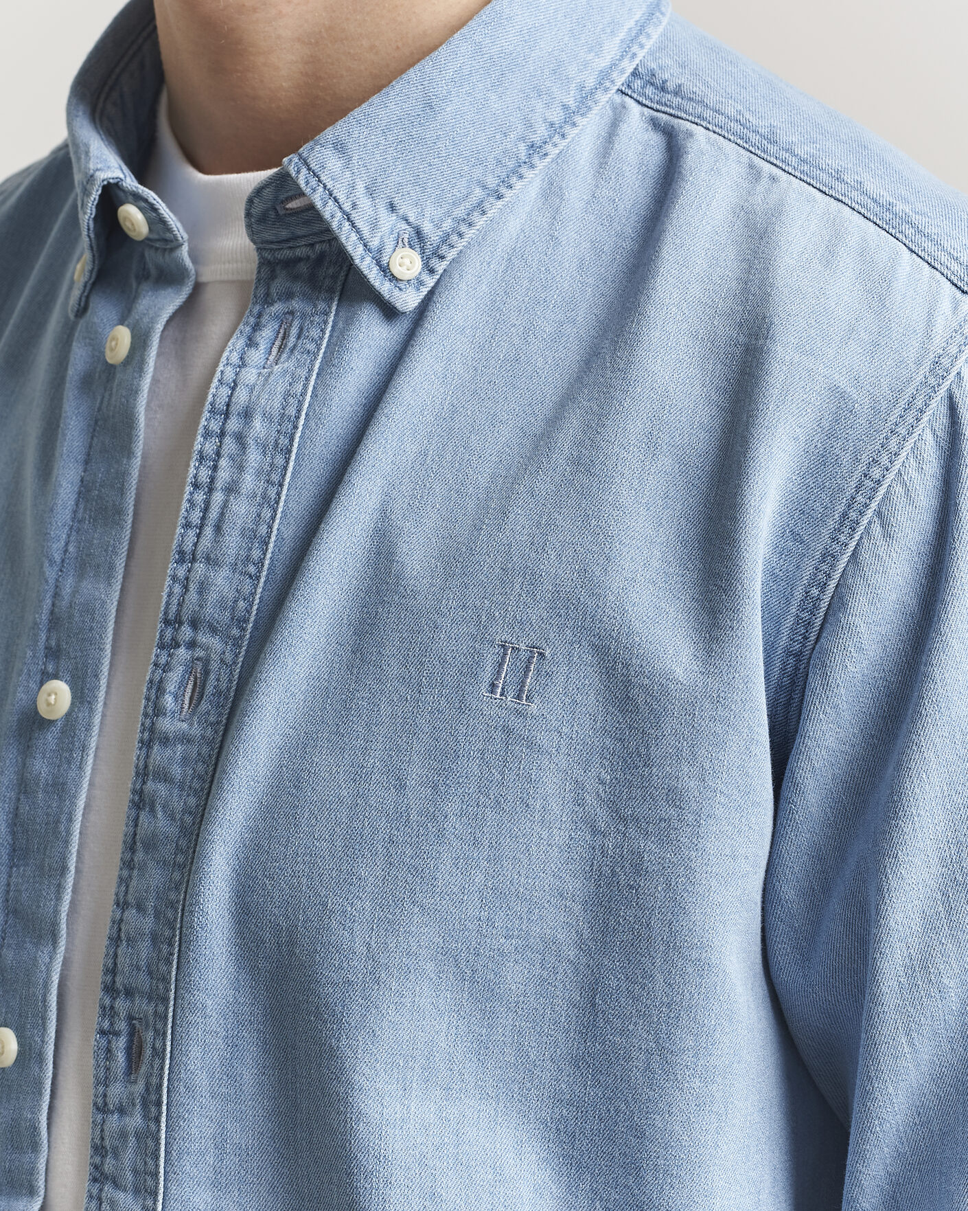 Uomini | Camicie | LES DEUX | Konrad Denim Shirt Light Indigo Wash