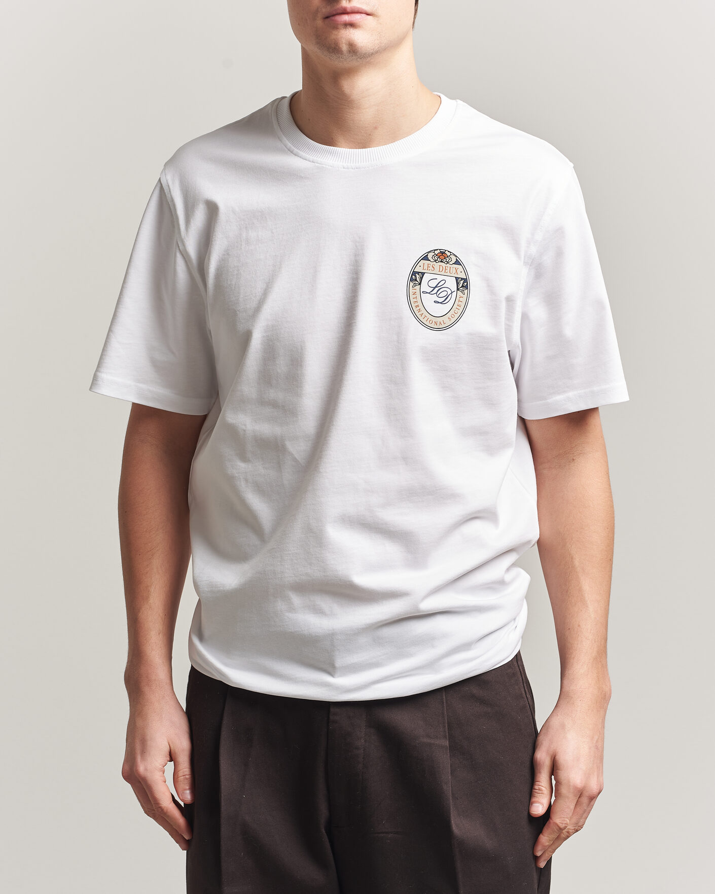 Uomini | T-shirt | LES DEUX | Brday Emblem T-Shirt White