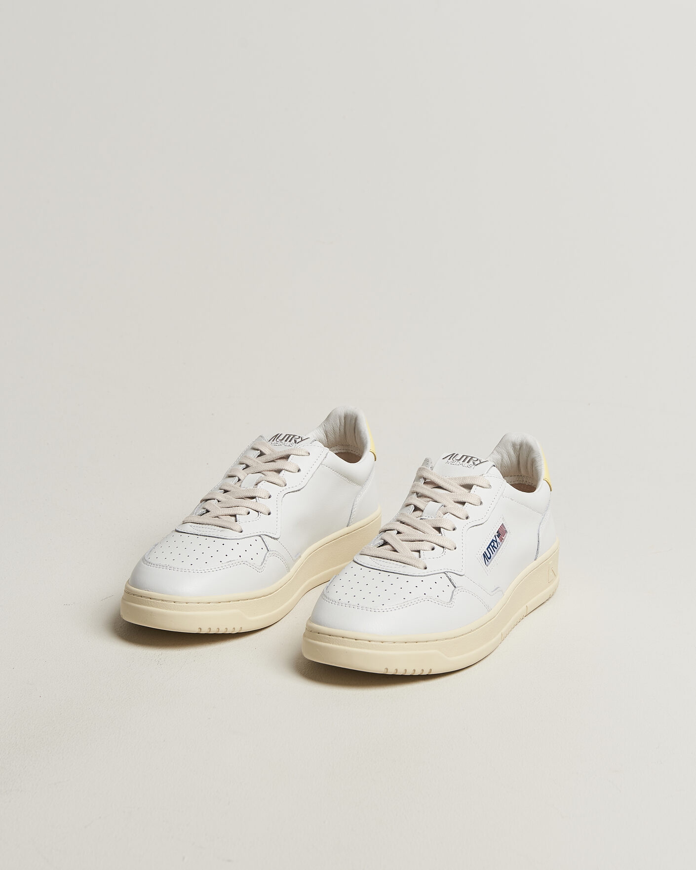 Uomini | Sneakers | Autry | Medalist Low Sneaker White/Lemon Meringue