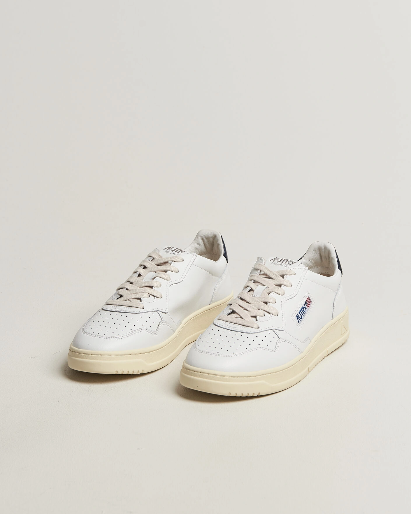 Uomini | Sneakers | Autry | Medalist Low Sneaker White/Space
