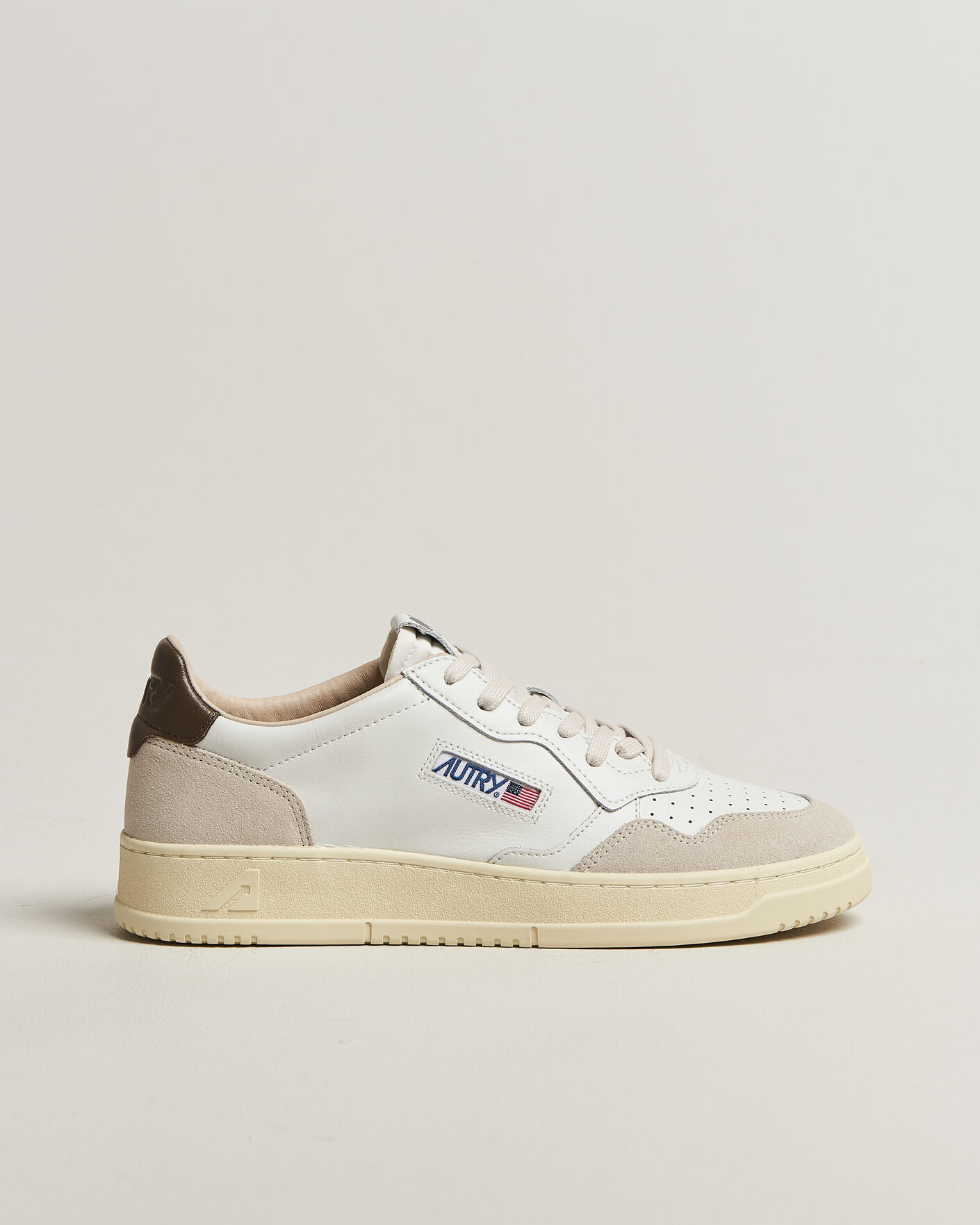 Uomini | Sneakers | Autry | Medalist Low Leather/Suede Sneaker White/Teak