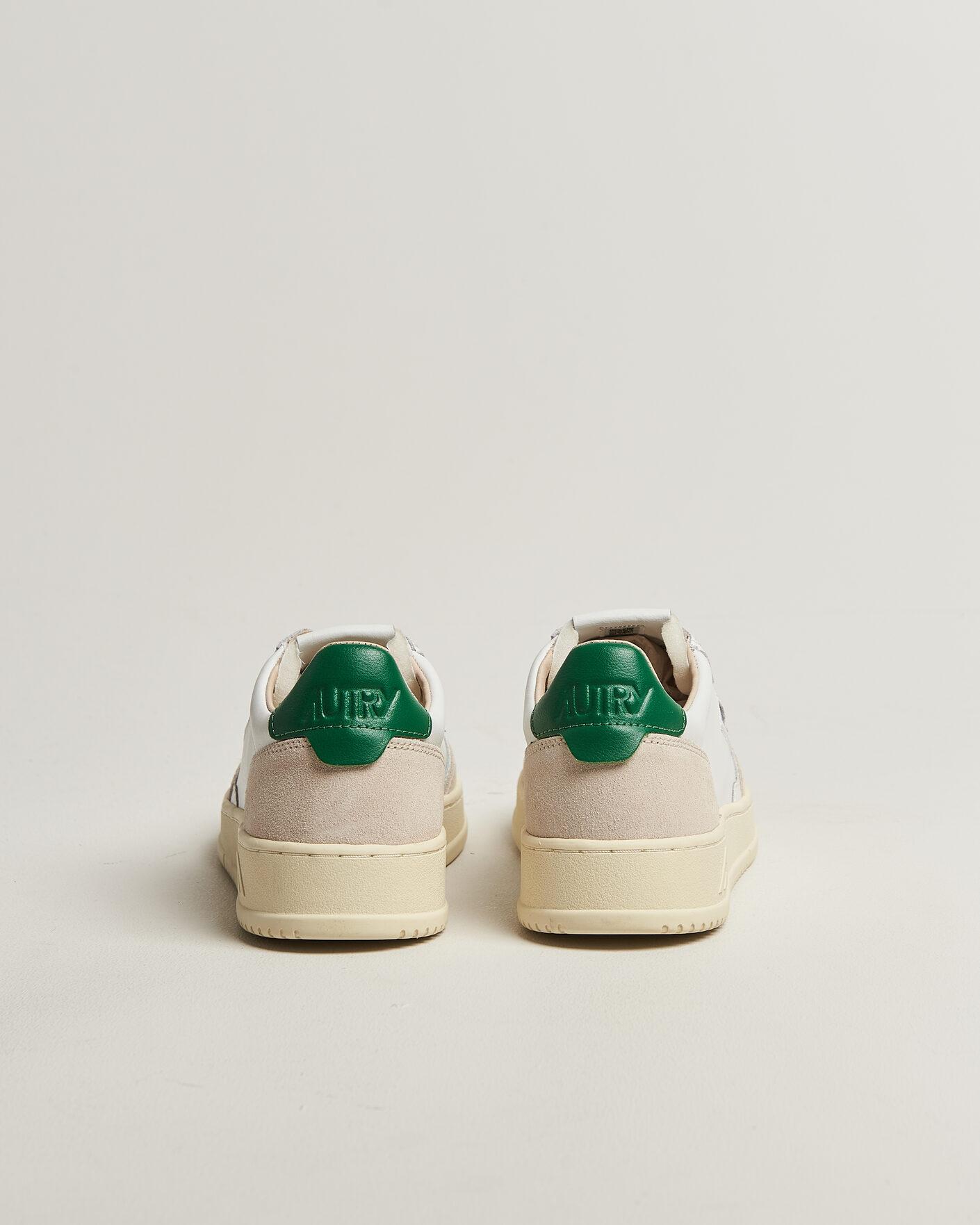 Uomini | Sneakers | Autry | Medalist Low Leather/Suede Sneaker White/Amazon