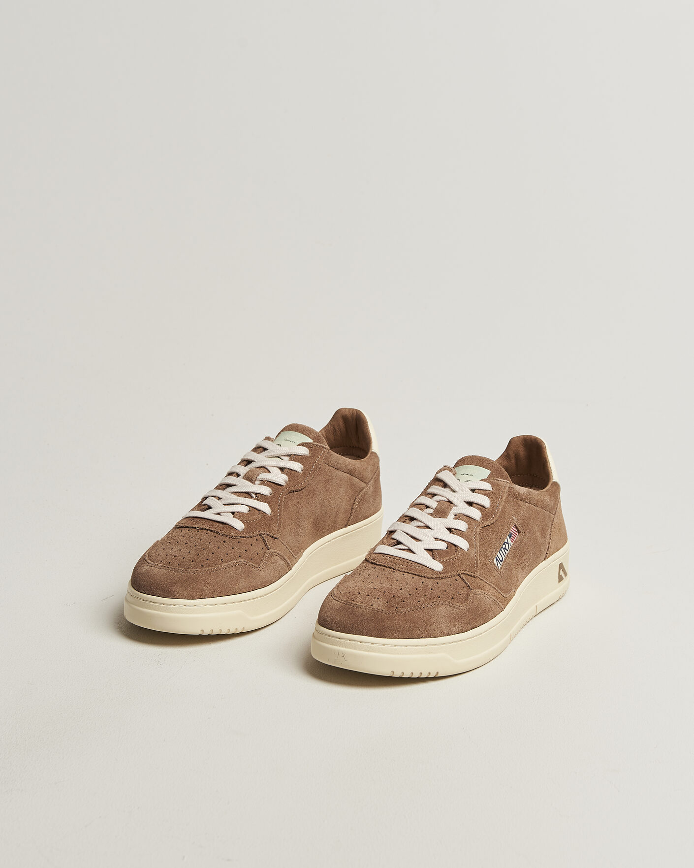 Uomini | Sneakers | Autry | Medalist Low Sneaker Cigar/White