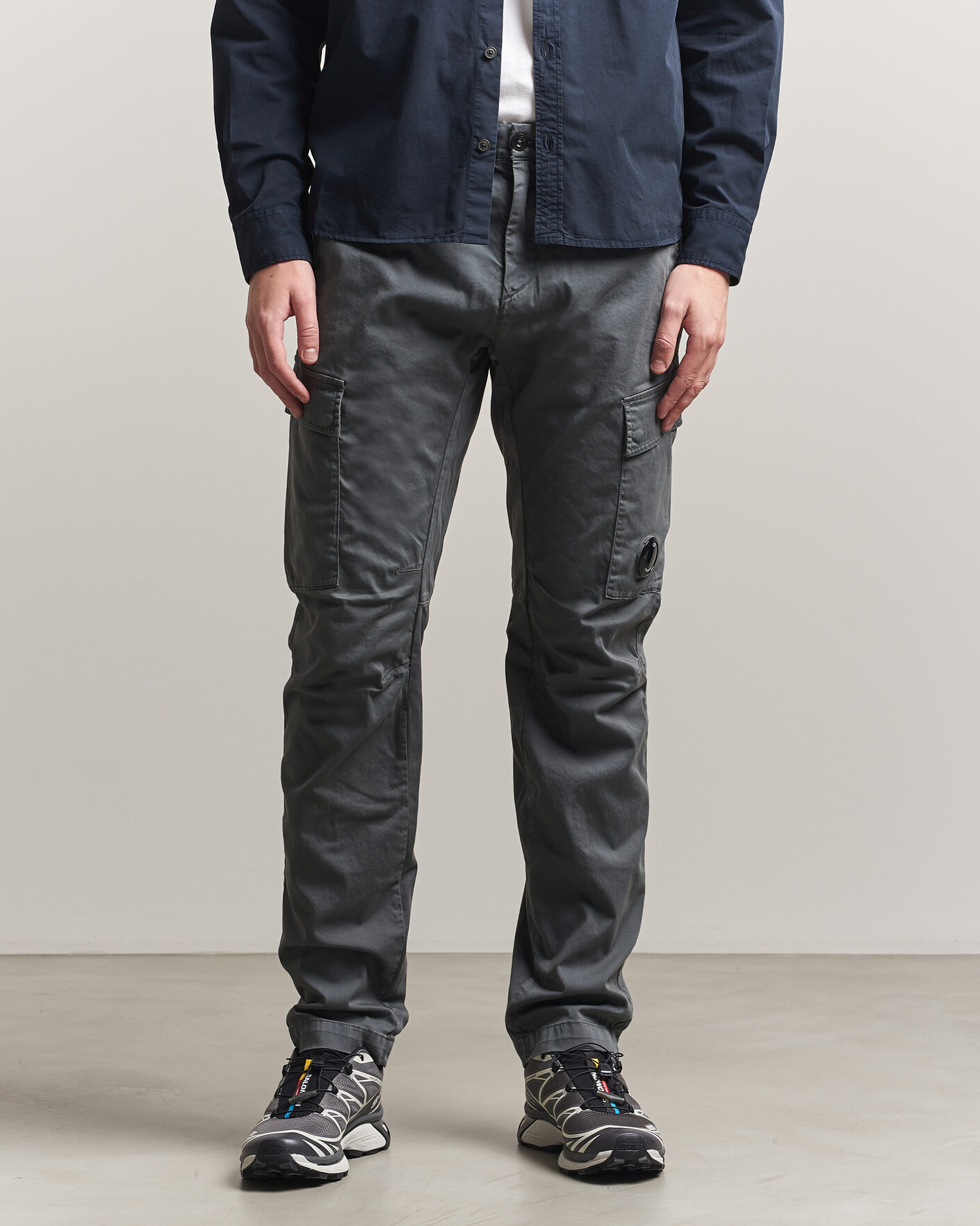 Uomini | Pantaloni | C.P. Company | Satin Stretch Cargo Pants Dark Grey