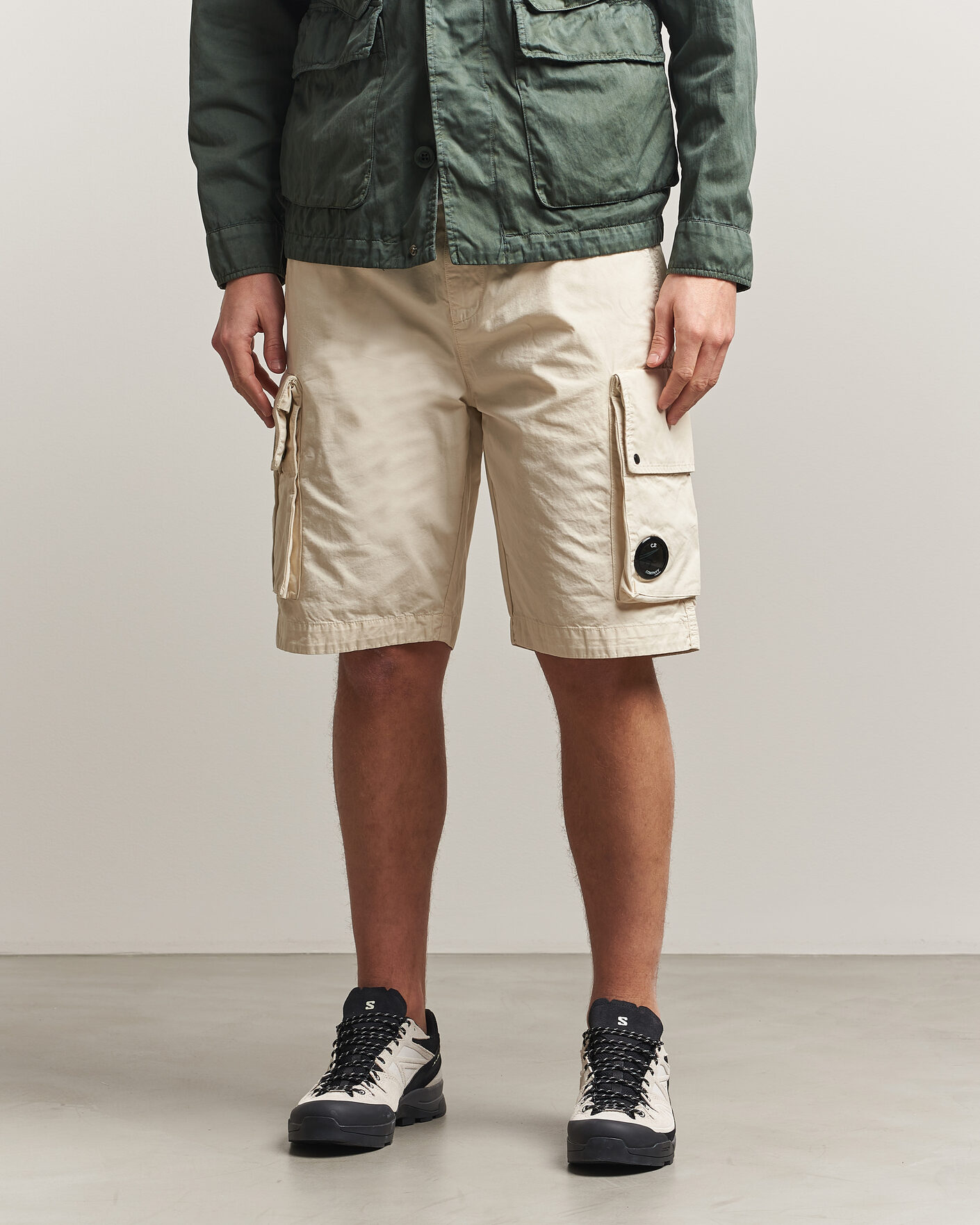 Uomini | Pantaloncini | C.P. Company | Cotton Gabardine Cargo Shorts Cream