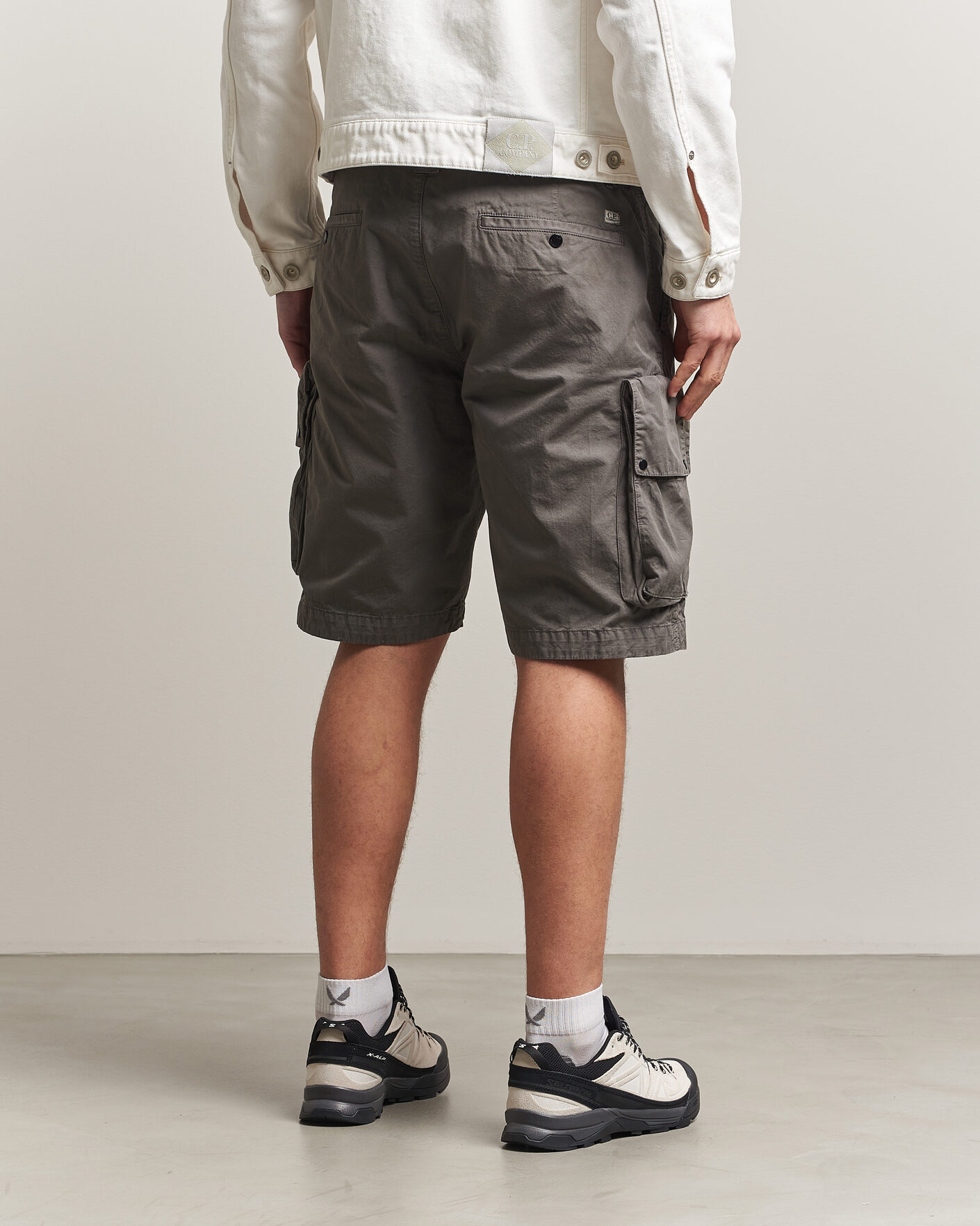 Uomini | Pantaloncini | C.P. Company | Cotton Gabardine Cargo Shorts Washed Black