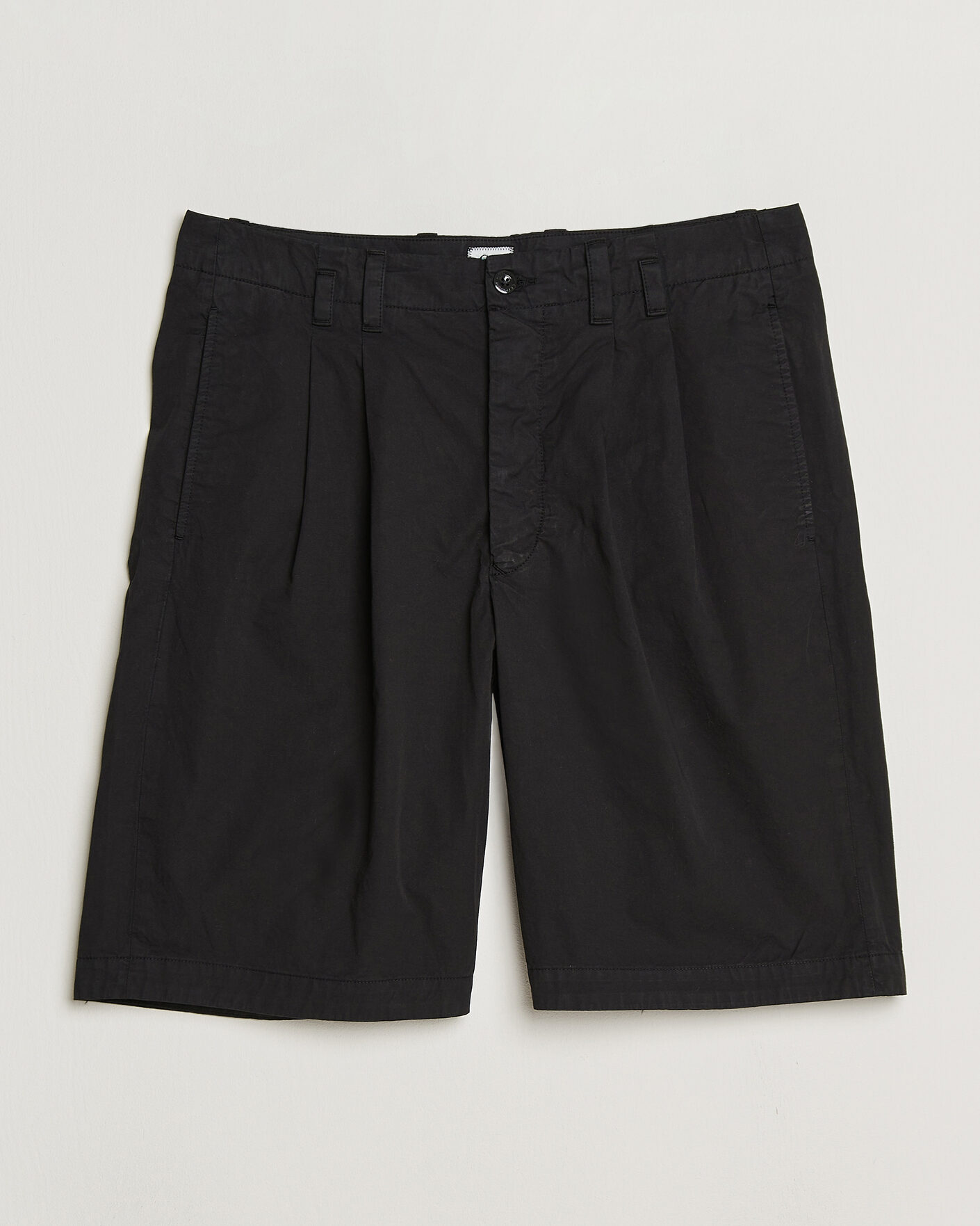 Uomini | Pantaloncini | C.P. Company | Cotton Gabardine Pleated Loose Shorts Black