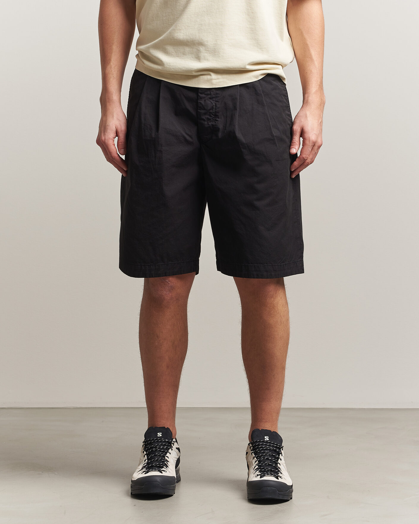 Uomini | Pantaloncini | C.P. Company | Cotton Gabardine Pleated Loose Shorts Black