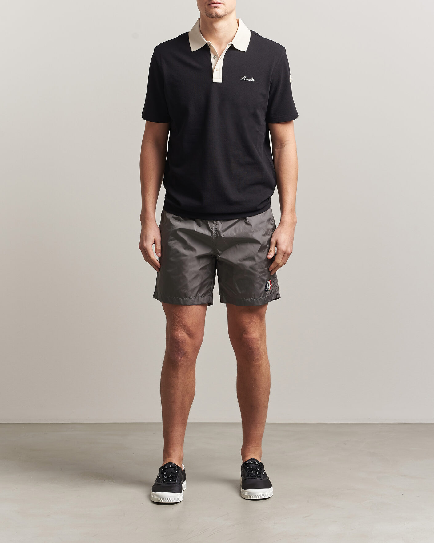 Uomini | Costumi da bagno | Moncler | Tricolore Logo Swim Shorts Grey