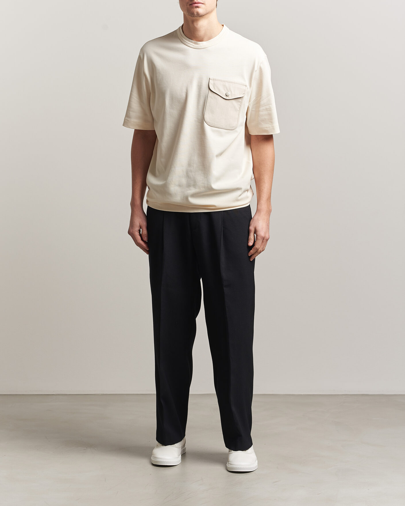 Uomini | T-shirt | Moncler | Oversize Pocket T-Shirt Off White