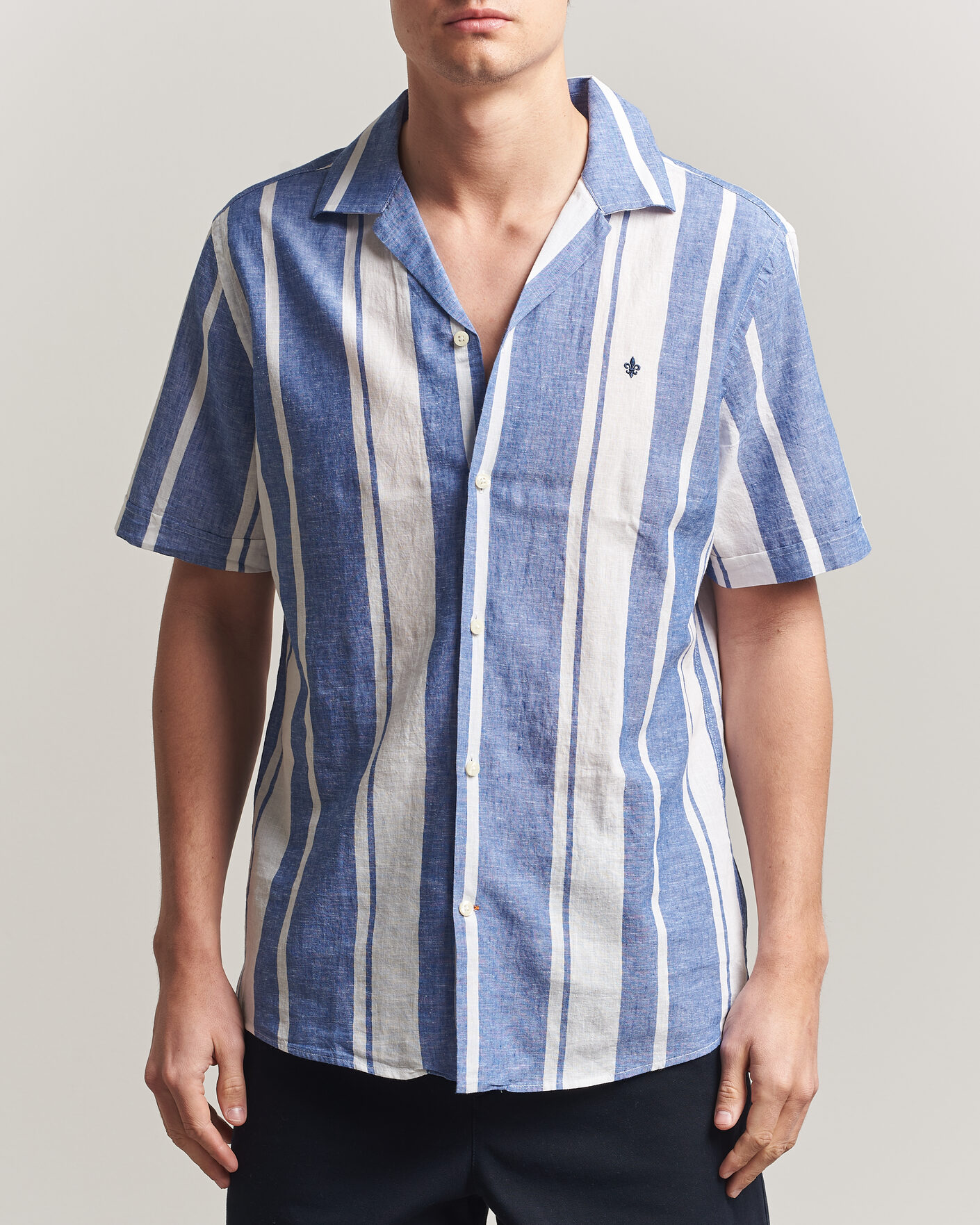 Uomini | Camicie | Morris | Resort Short Sleeve Linen Shirt Blue