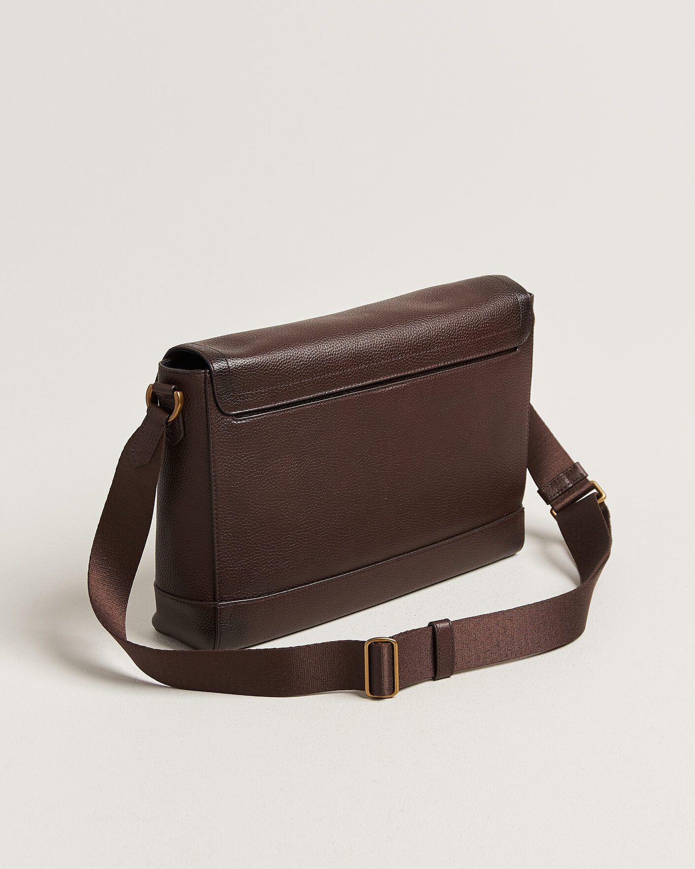 Uomini | Borse | Polo Ralph Lauren | Pebble Leather Messenger Bag Dark Brown