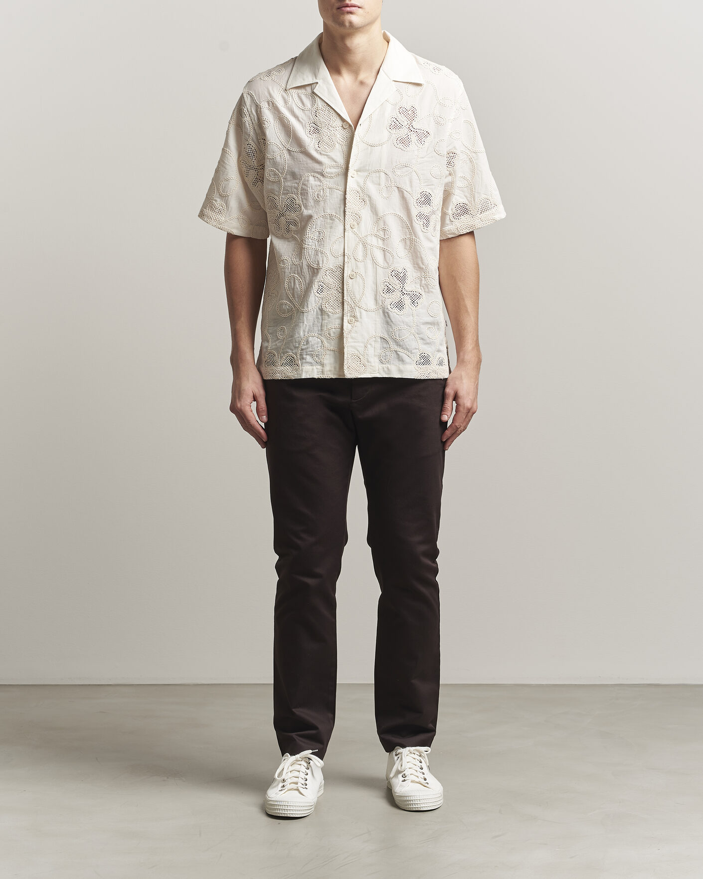 Uomini | Pantaloni | NN07 | Theo Regular Fit Stretch Chinos Deep Truffle