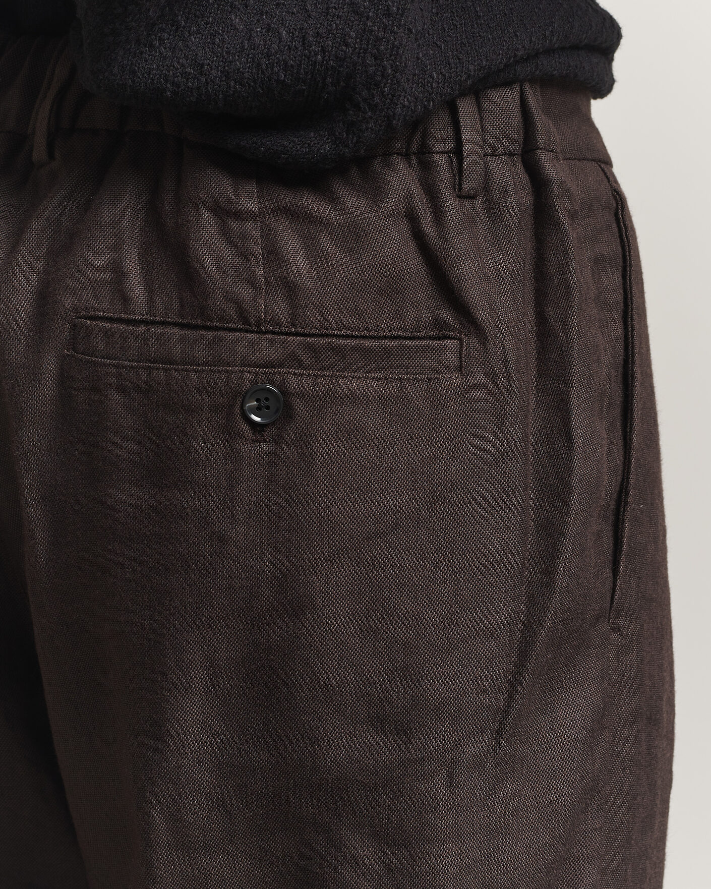 Uomini | Pantaloni | NN07 | Kay Linen/Viscose Drawstring Trousers Deep Truffle