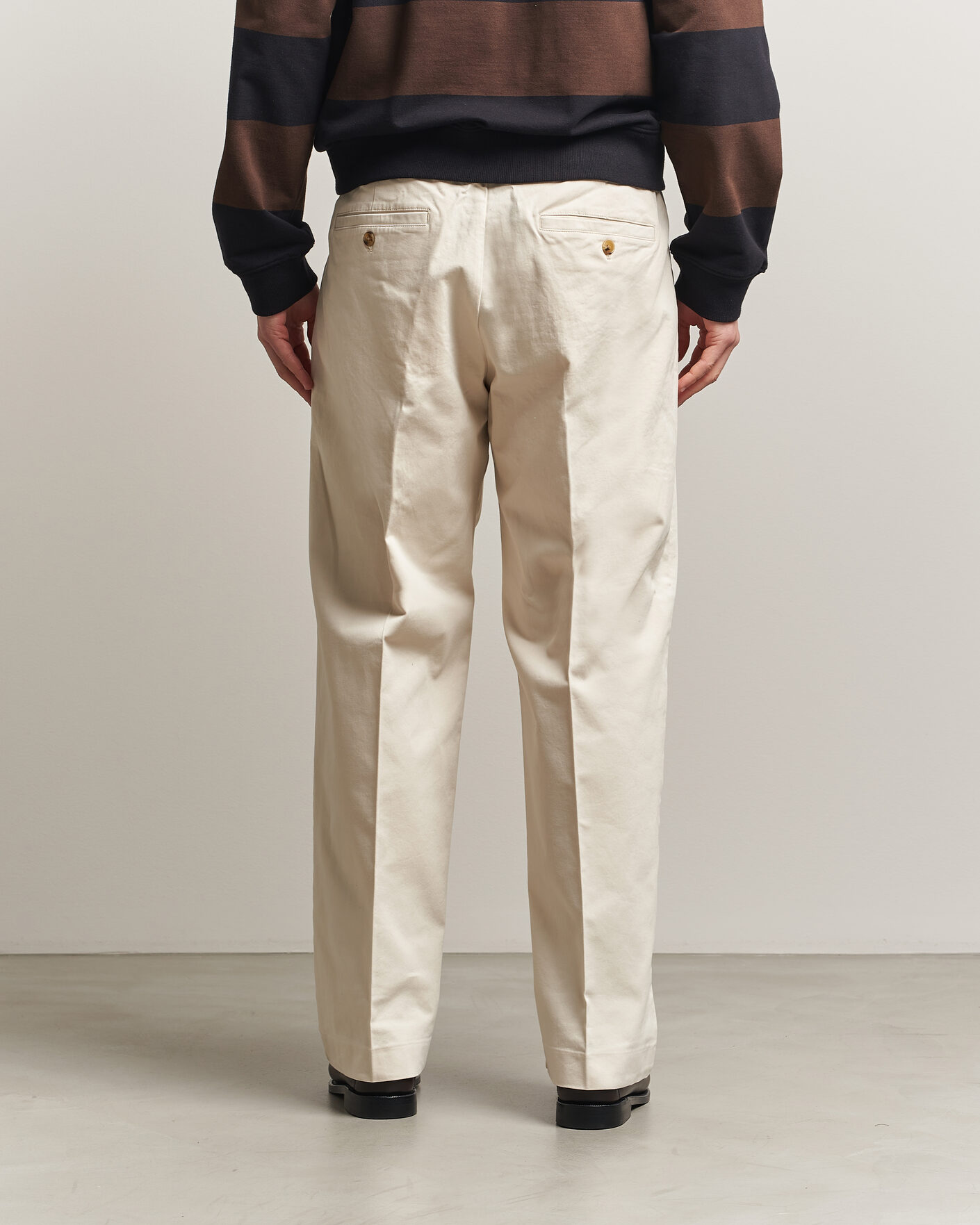 Uomini | Pantaloni | NN07 | Kay Cotton Pleated Trousers Ivory