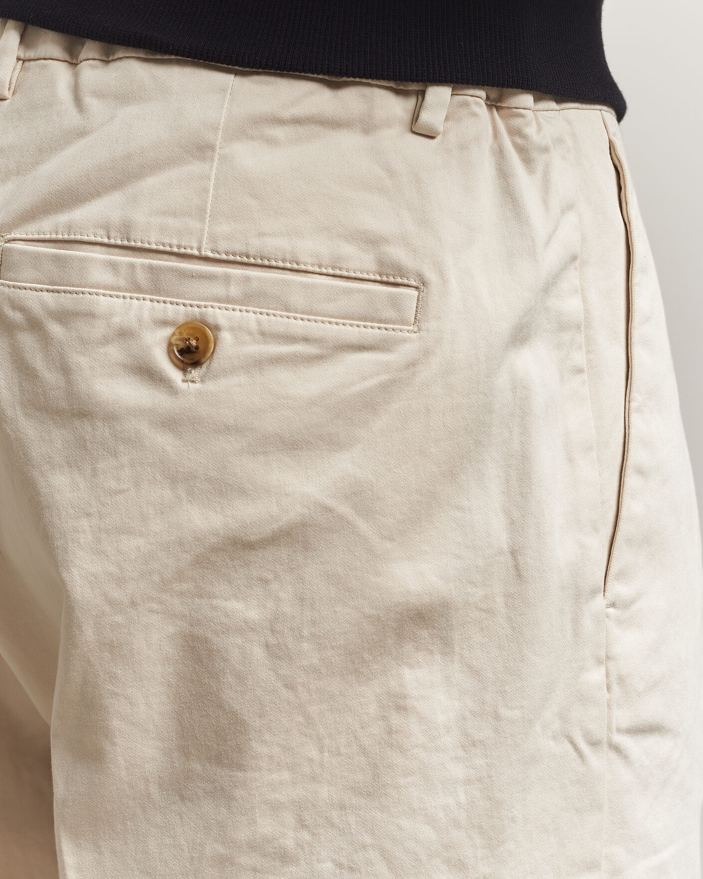 Uomini | Pantaloni | NN07 | Kay Cotton Pleated Trousers Ivory
