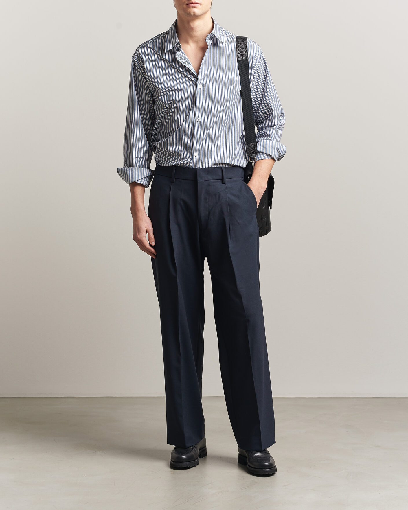 Uomini | Pantaloni | NN07 | Kay Summer Wool Drawstring Trousers Deep Navy