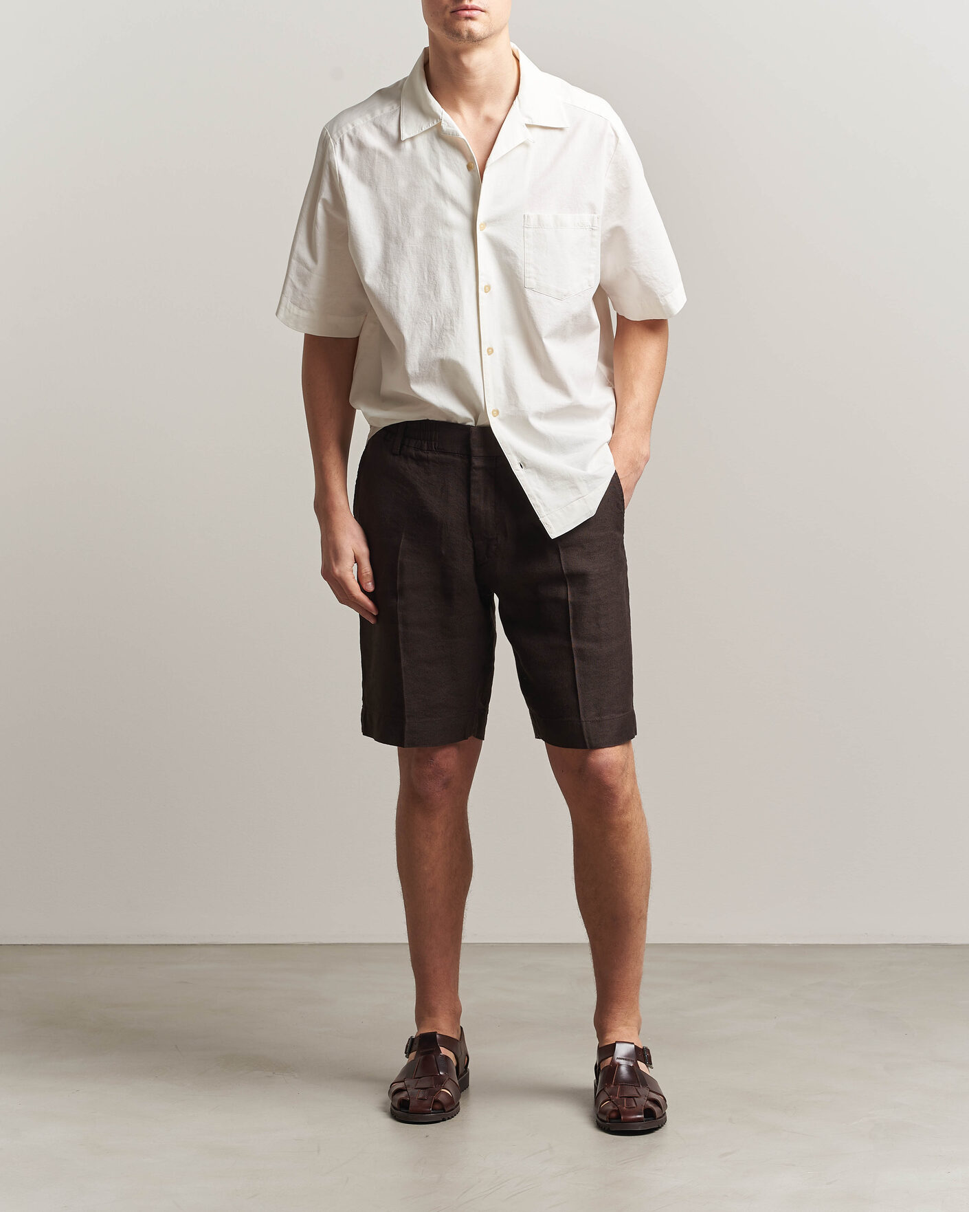 Uomini | Pantaloncini | NN07 | Billie Linen/Viscose Drawstring Shorts Deep Truffle