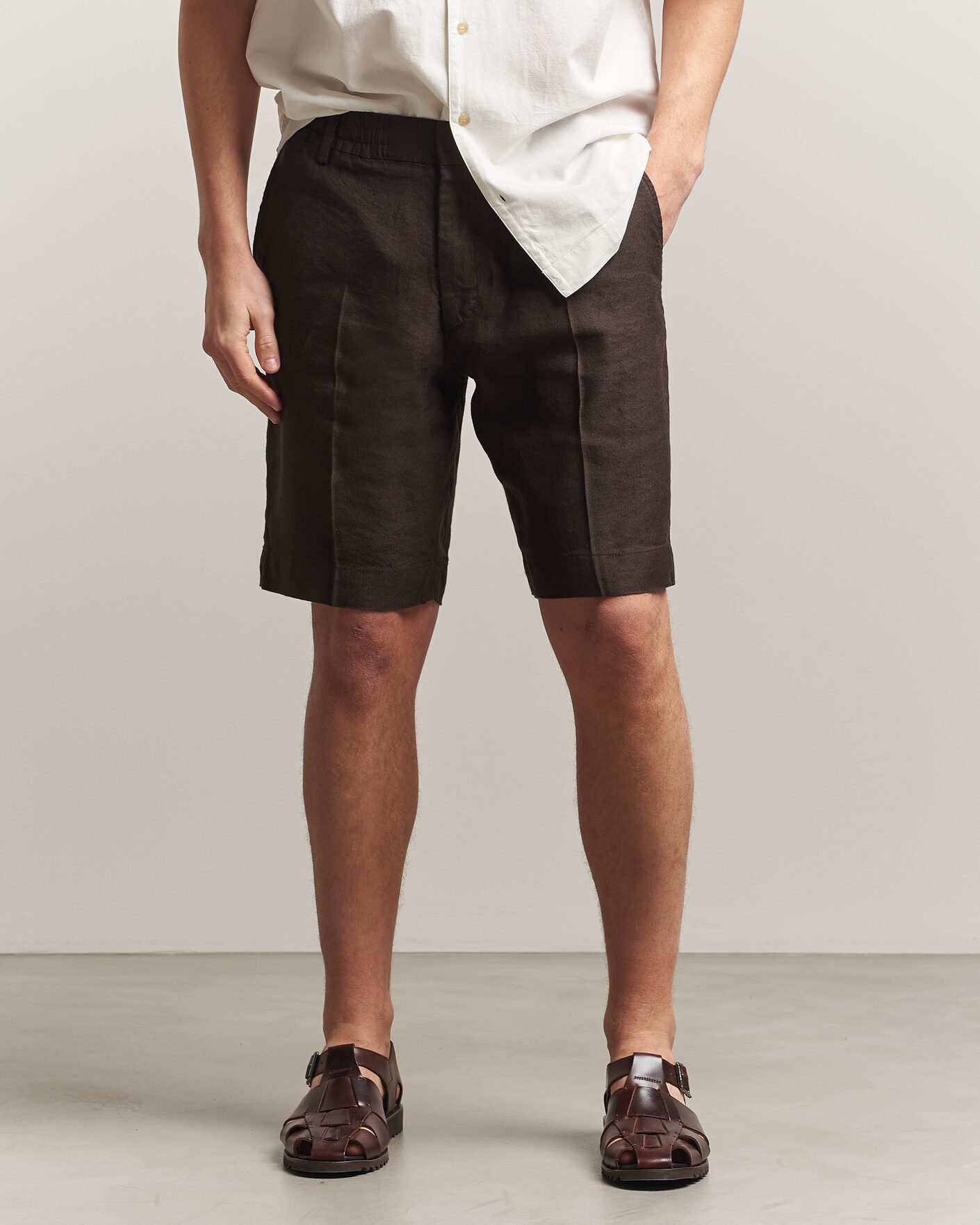 Uomini | Pantaloncini | NN07 | Billie Linen/Viscose Drawstring Shorts Deep Truffle