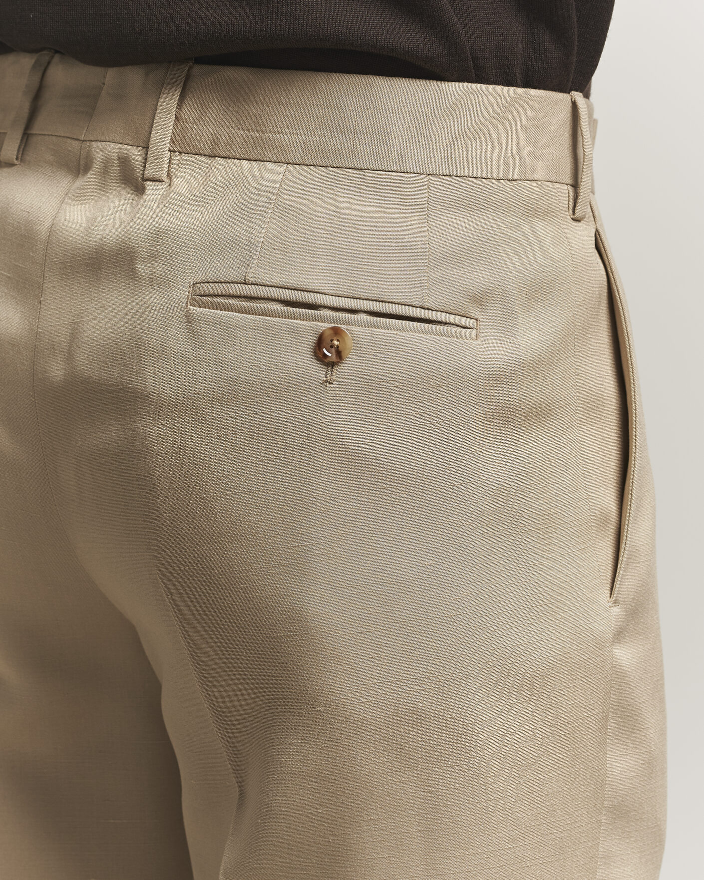 Uomini | Pantaloni | Lardini | Palu Straight Fit Viscose/Silk Trousers Beige