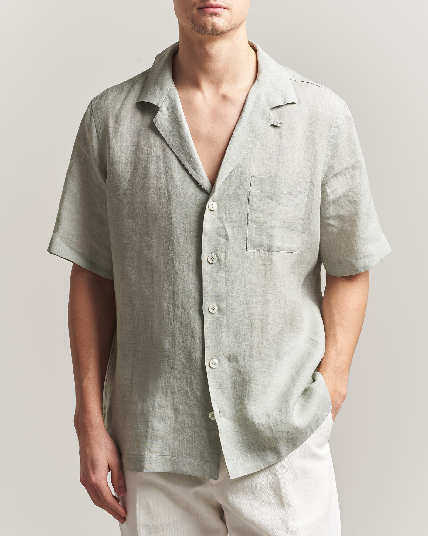Uomini | Camicie | Lardini | Klop Short Sleeve Linen Resort Shirt Light Green