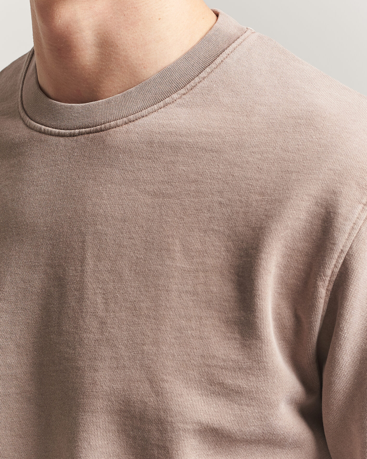 Uomini | Maglieria | Colorful Standard | Classic Organic Crew Neck Sweat Faded Khaki