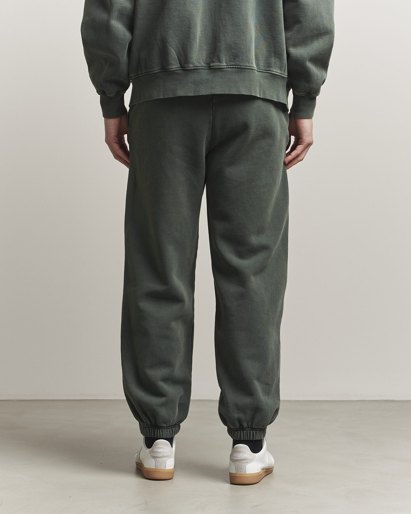 Uomini | Pantaloni | Colorful Standard | Classic Organic Sweatpants Midnight Forest