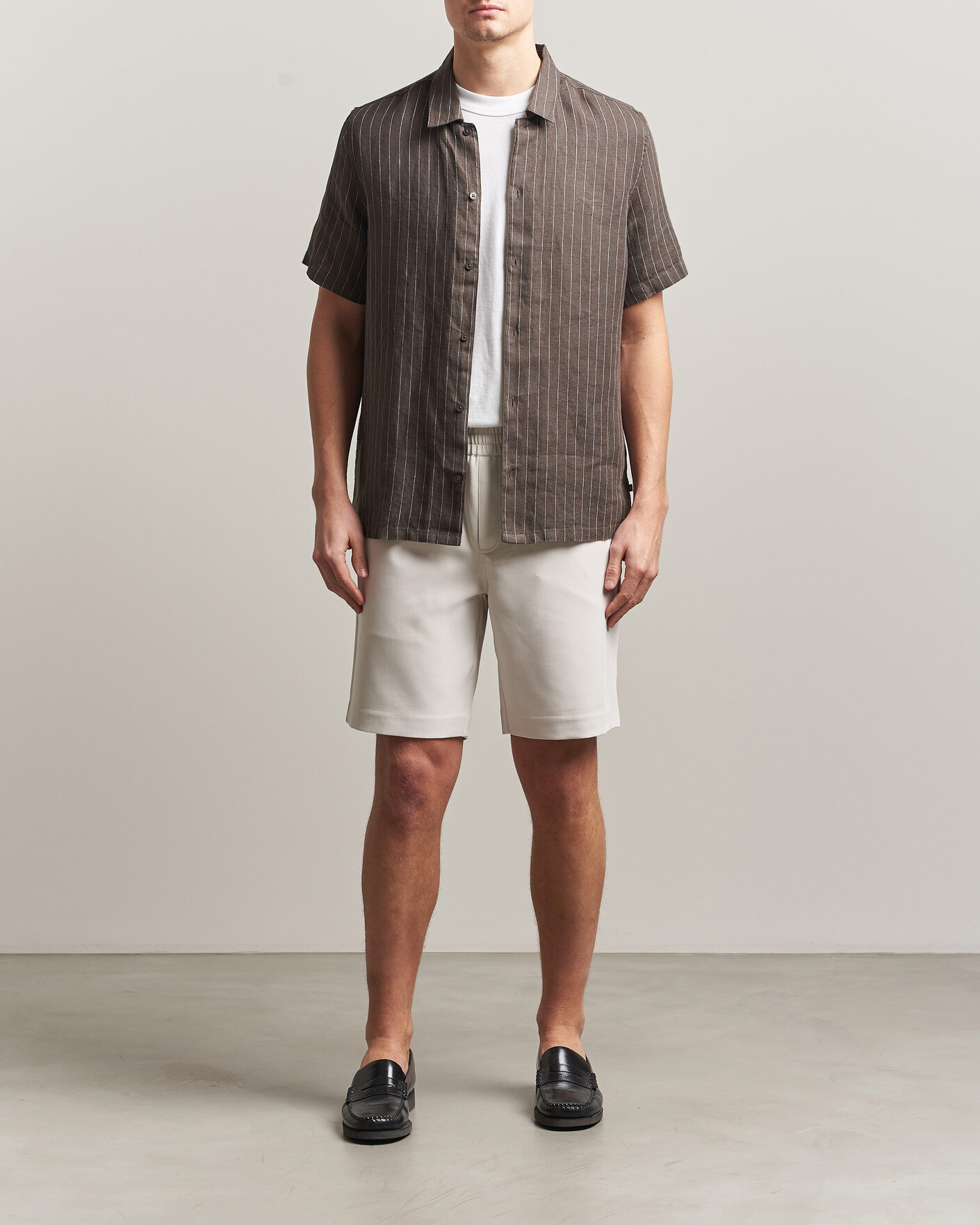 Uomini | Camicie | Samsøe Samsøe | Avan Linen Striped Short Sleeve Shirt Black Olive