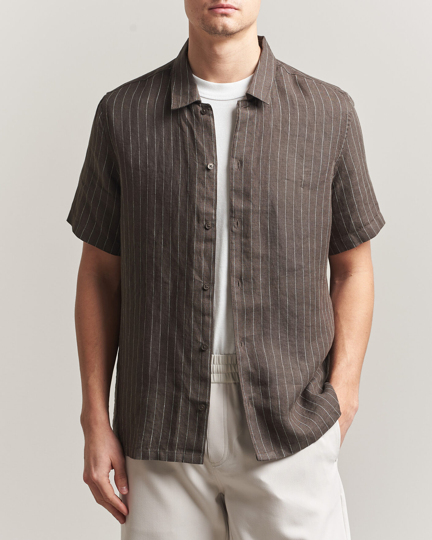 Uomini | Camicie | Samsøe Samsøe | Avan Linen Striped Short Sleeve Shirt Black Olive