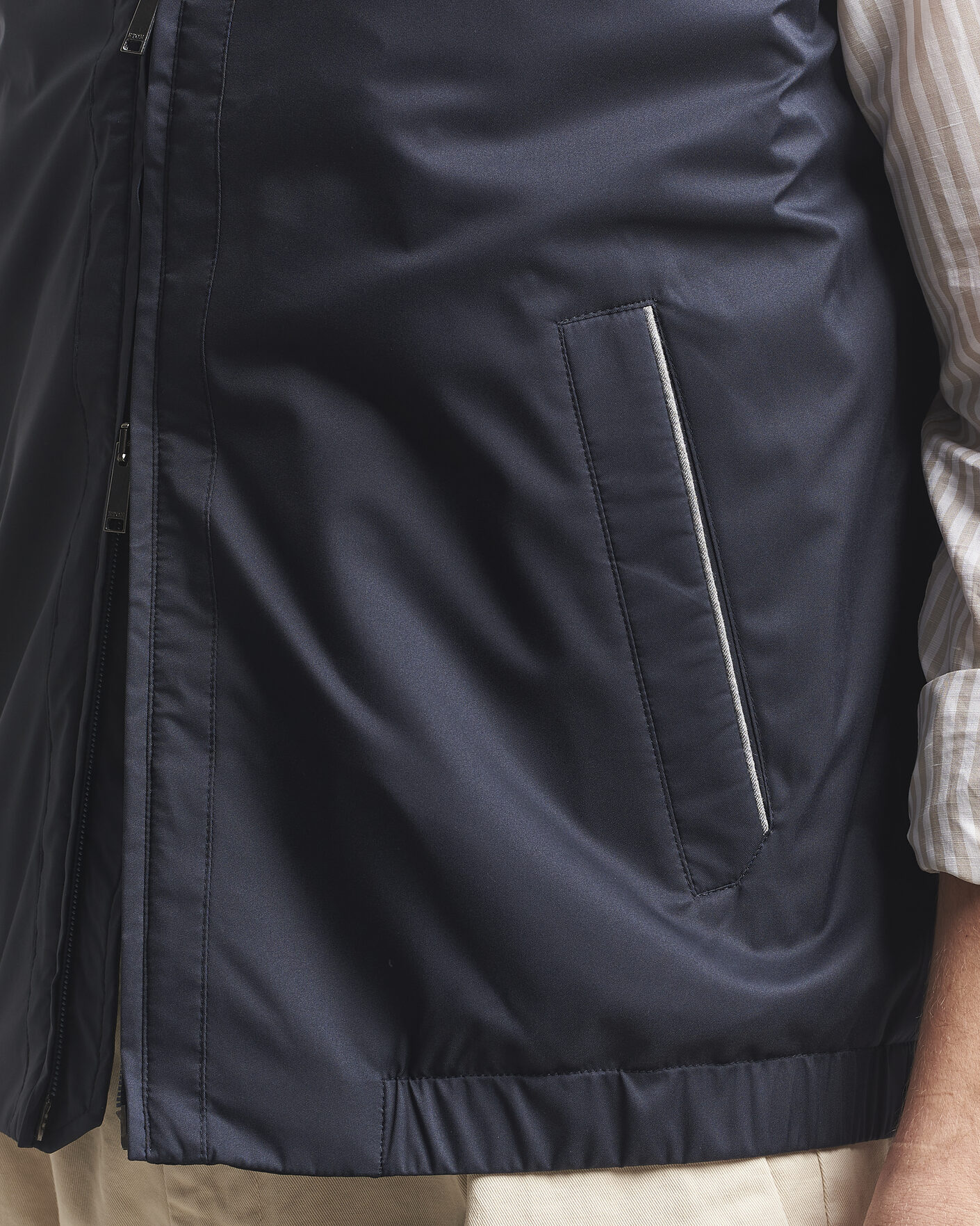 Uomini | Gilet | Eton | Lightweight Wind Vest Navy Blue