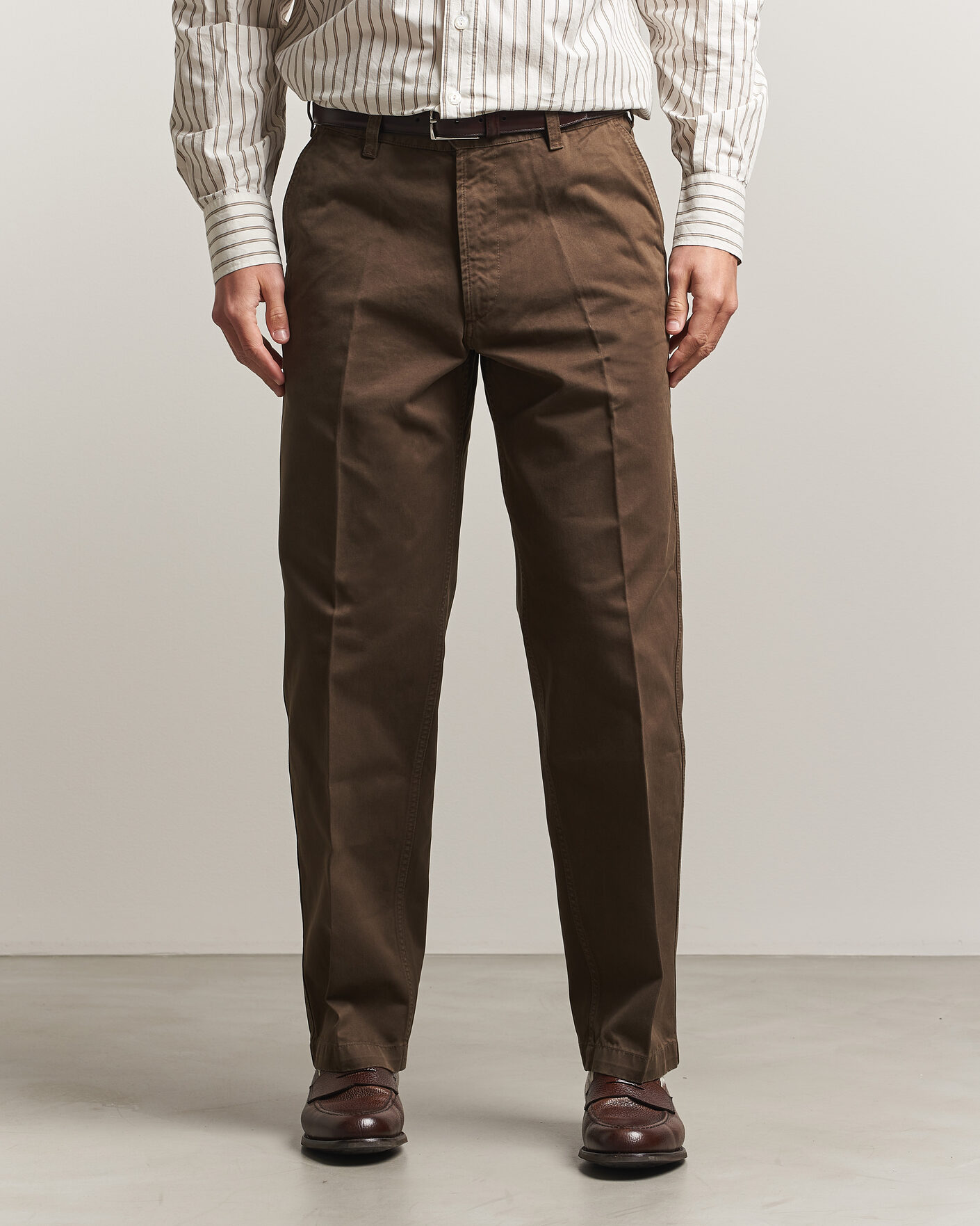 Uomini | Pantaloni | Drake's | Peached Flat Front Cotton Chino Brown