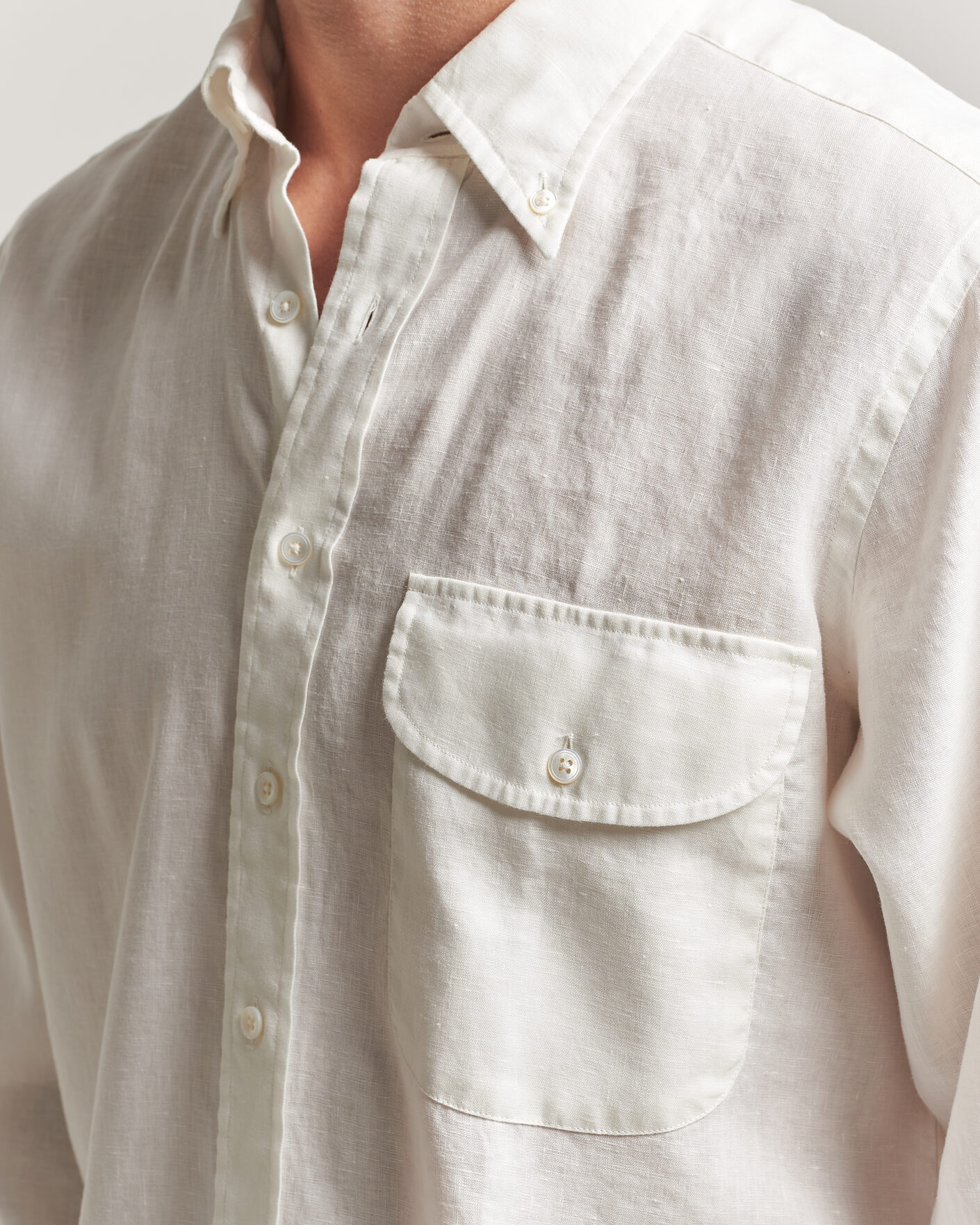 Uomini | Camicie | Drake's | Linen Button Down Curved Pocket Shirt White