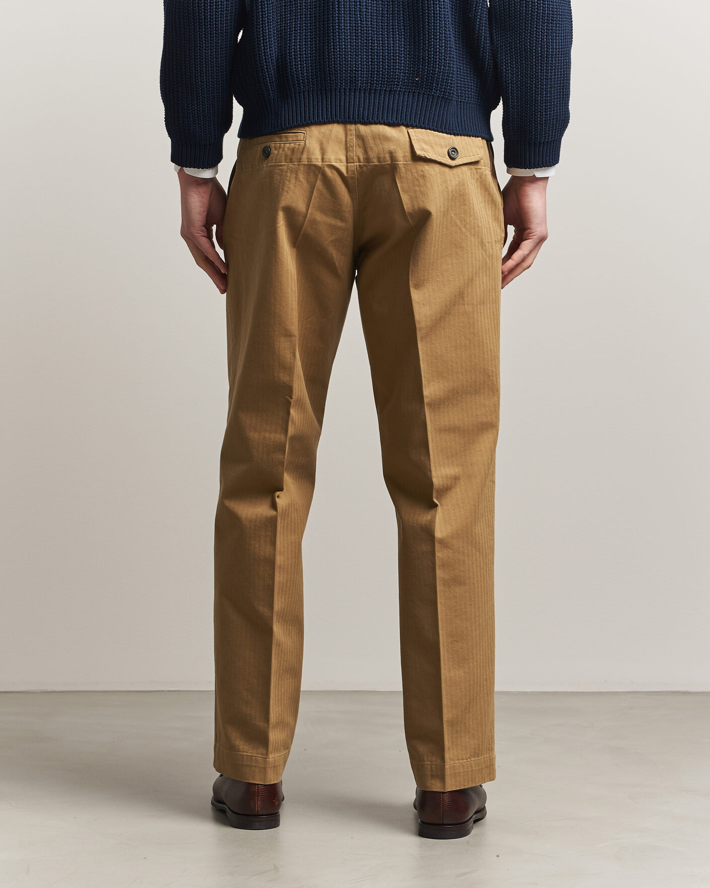 Uomini | Pantaloni | Drake's | Herringbone Wide Leg Chino Khaki