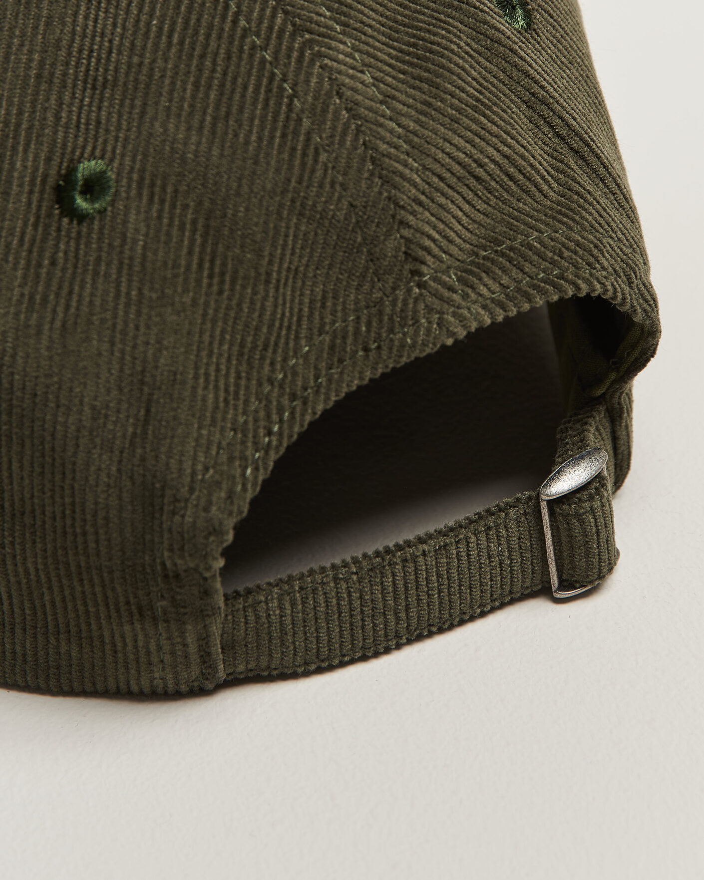 Uomini | Cappelli & Berretti | Drake's | Blackthron Needlecord Baseball Cap Olive