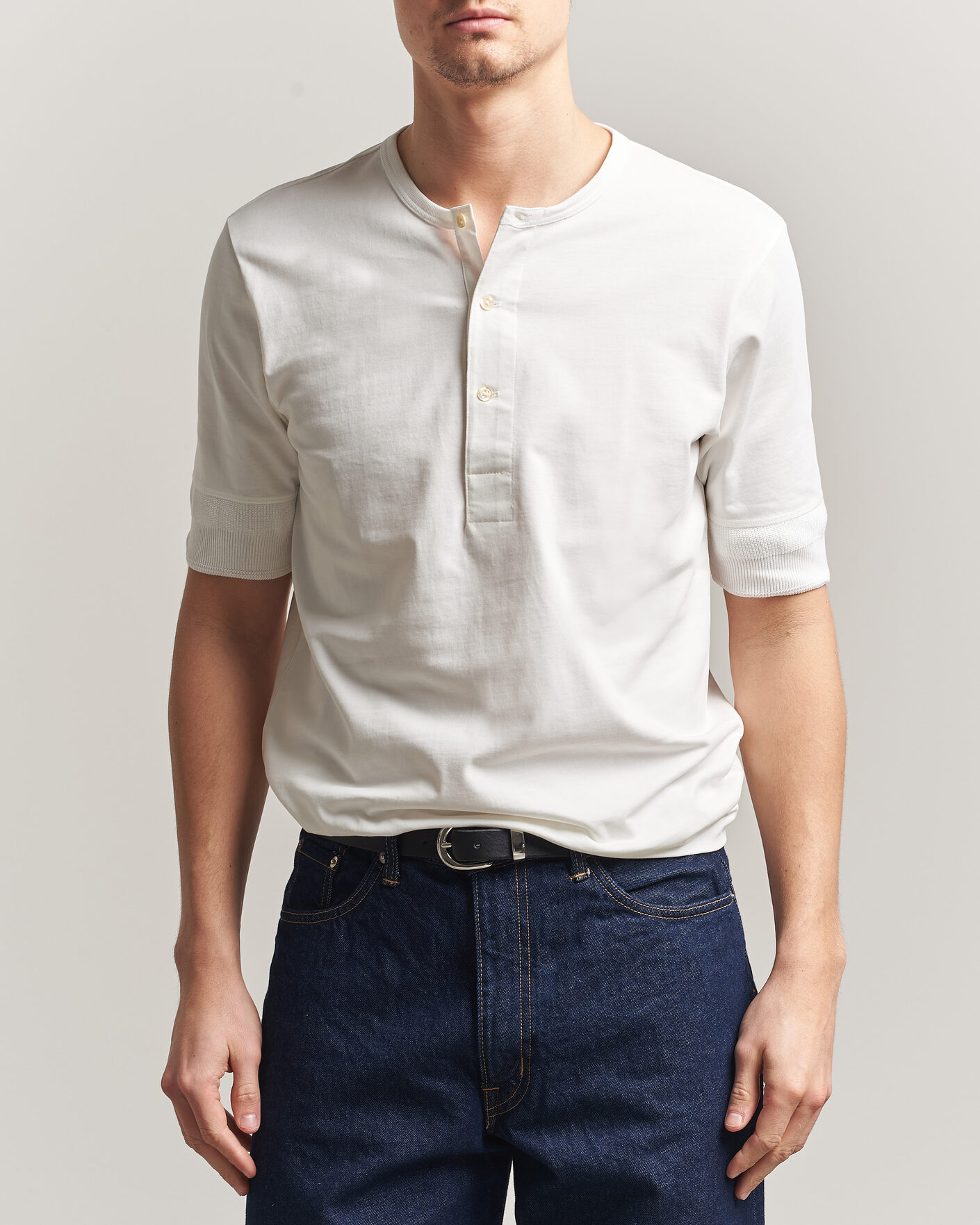 Uomini | T-shirt | Merz b. Schwanen | Classic Organic Cotton Short Sleeve Henley White