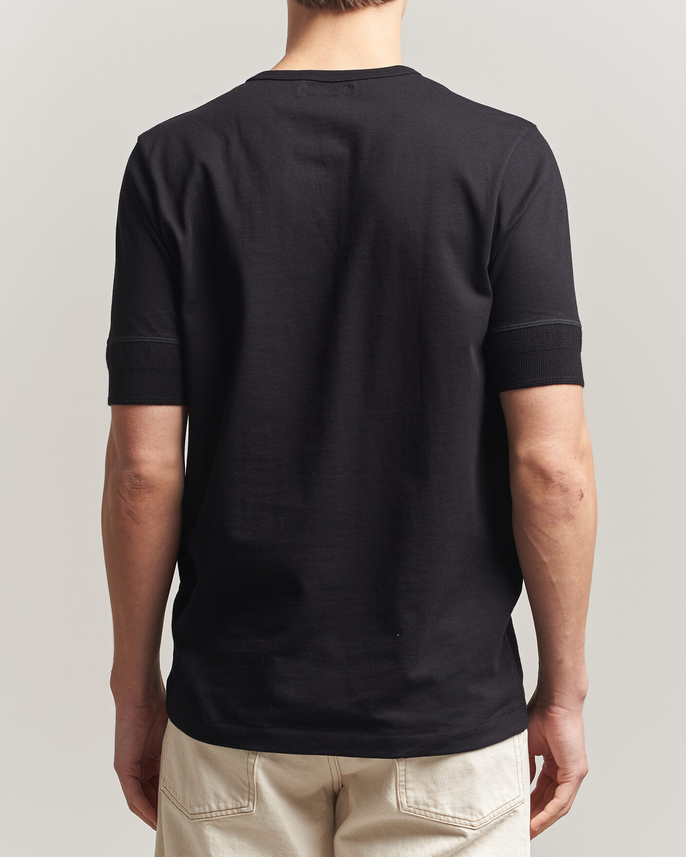 Uomini | T-shirt | Merz b. Schwanen | Classic Organic Cotton Short Sleeve Henley Black