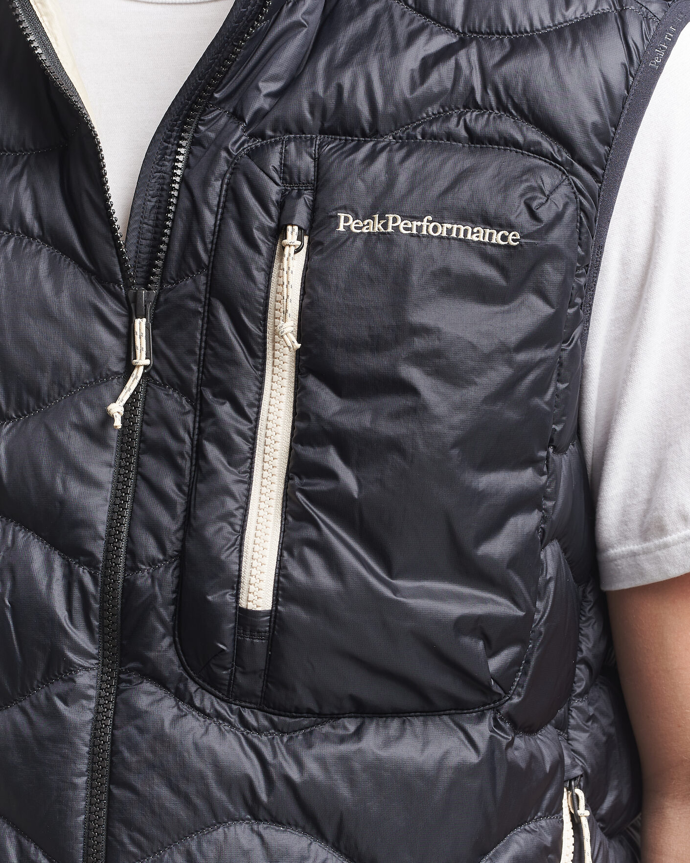 Uomini | Gilet | Peak Performance | Helium Utility Down Vest Black