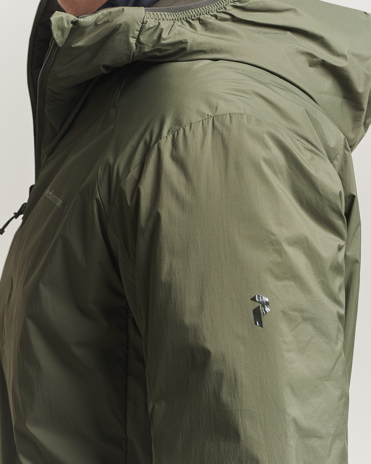 Uomini | Giacche | Peak Performance | Freelight Reversible Hooded Jacket Pine Needle