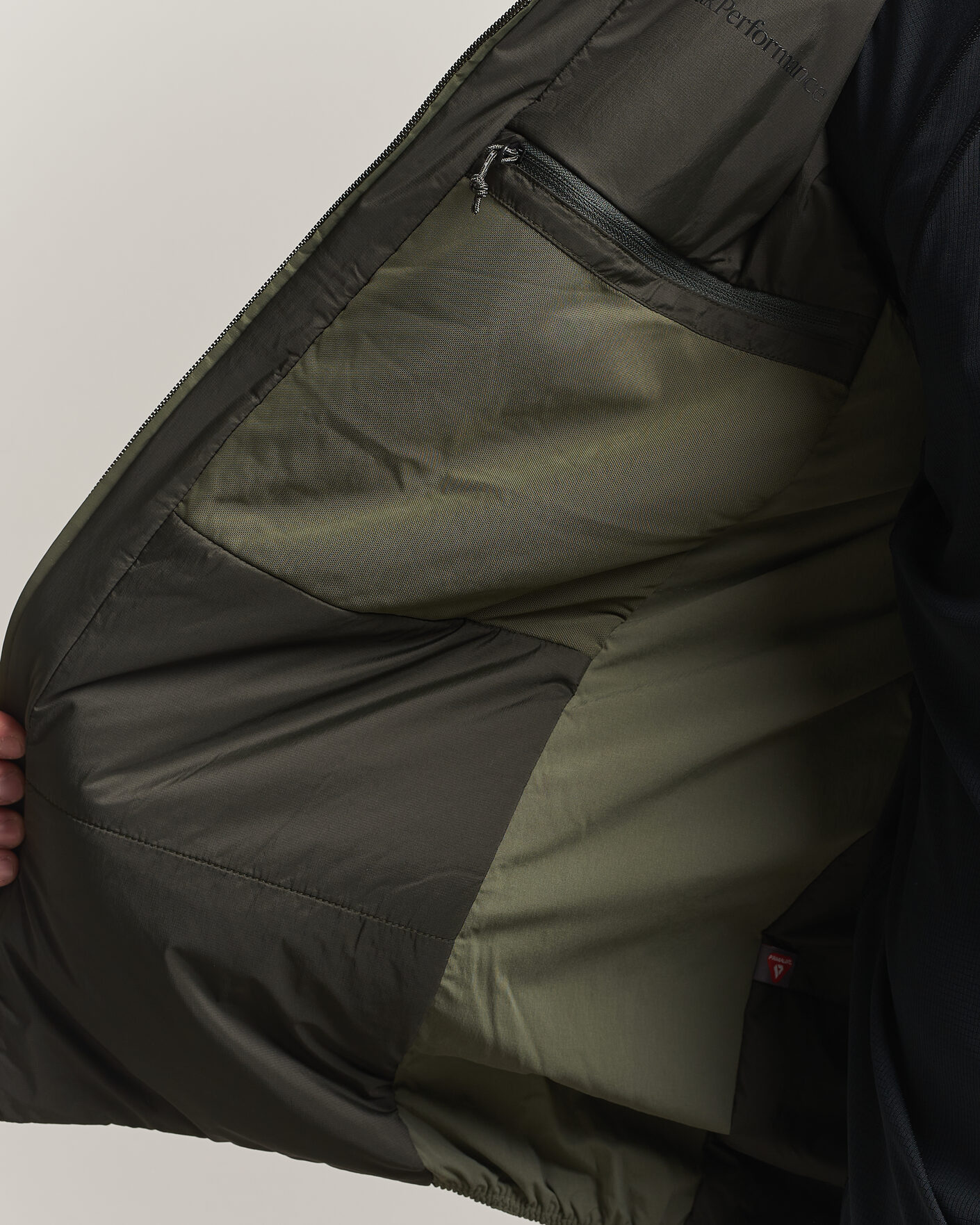 Uomini | Giacche | Peak Performance | Freelight Reversible Hooded Jacket Pine Needle