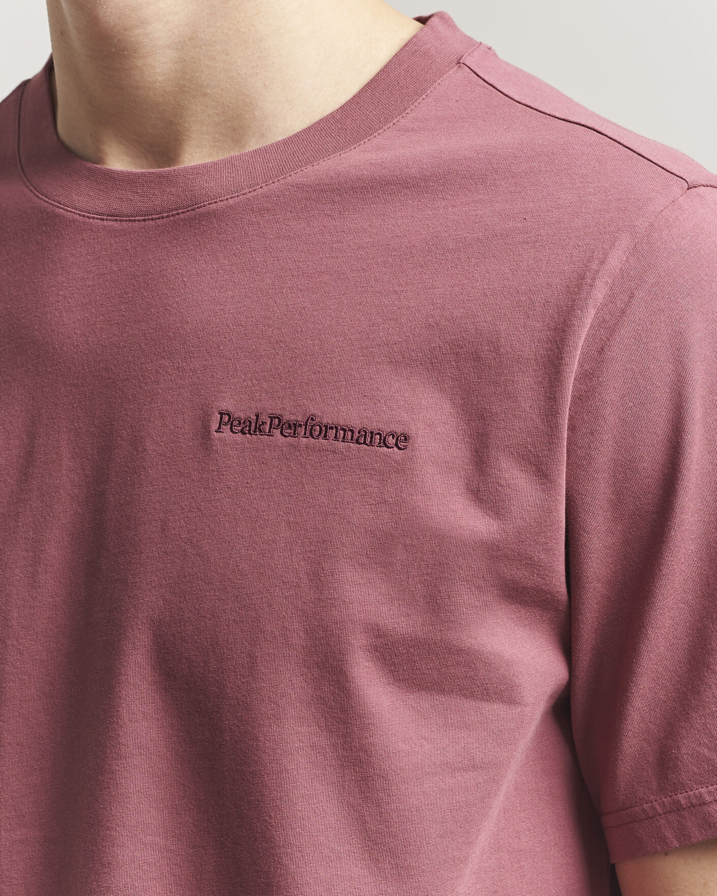 Uomini | T-shirt | Peak Performance | Original Crew Neck T-Shirt Wild Rouge