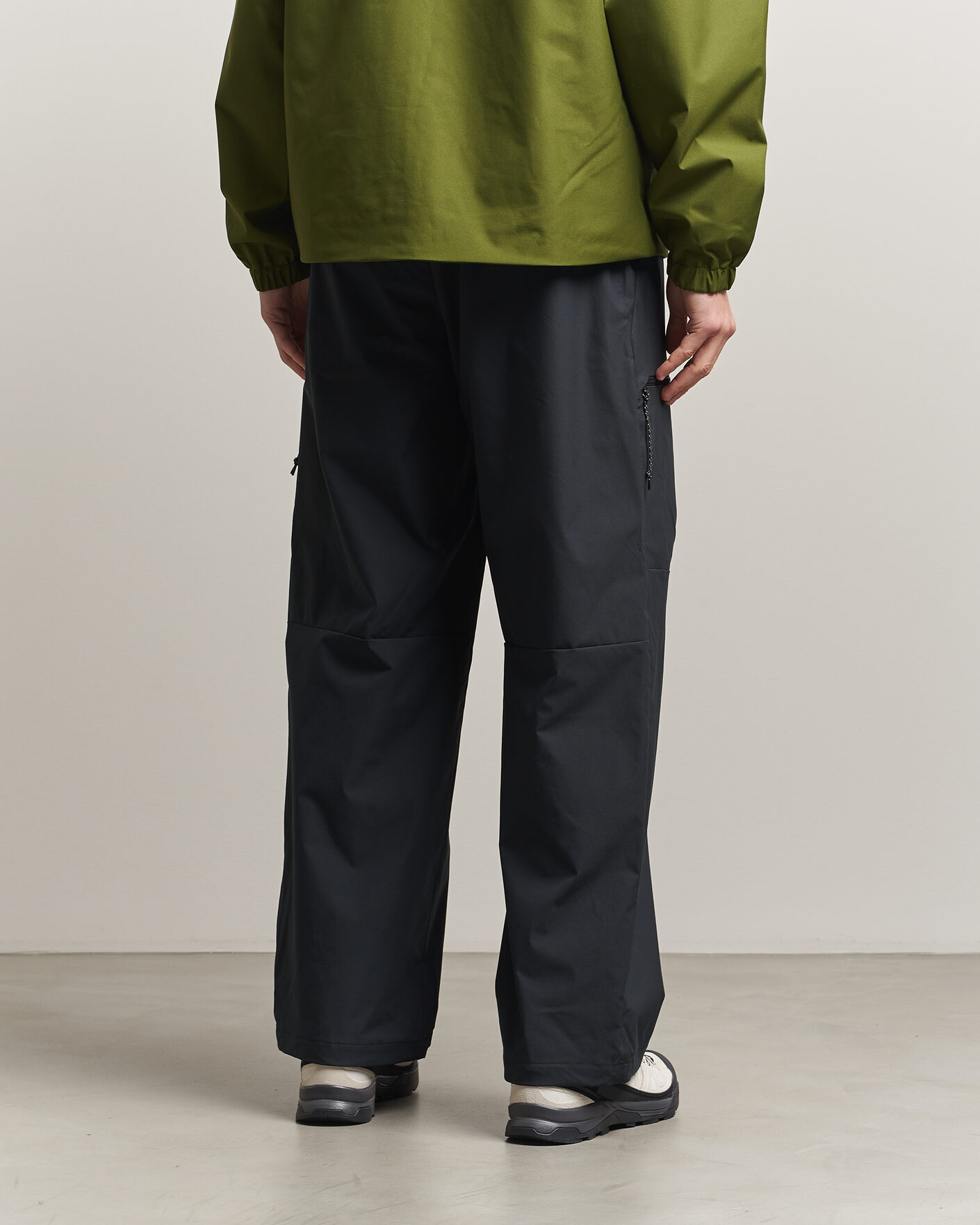 Uomini | Pantaloni | Peak Performance | Outdoor Cargo Pants Black