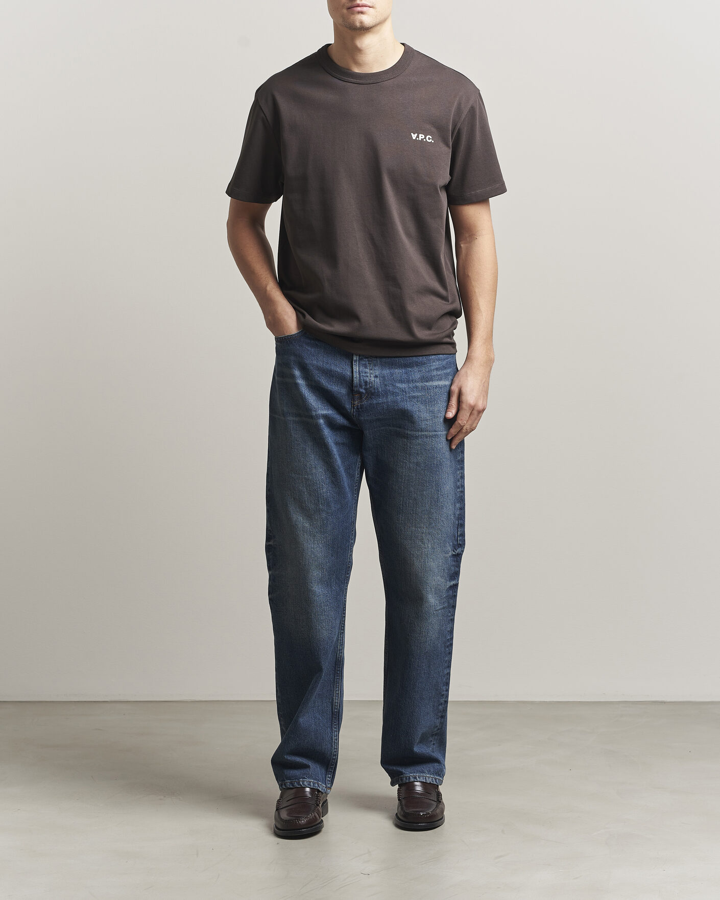 Uomini | T-shirt | A.P.C. | Boxy Fit Petit VPC T-Shirt Ecru Brown