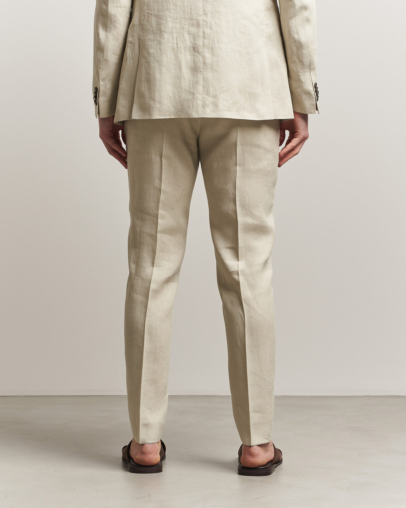 Uomini | Pantaloni | Tiger of Sweden | Tenuta Linen Suit Trousers Cream Sand