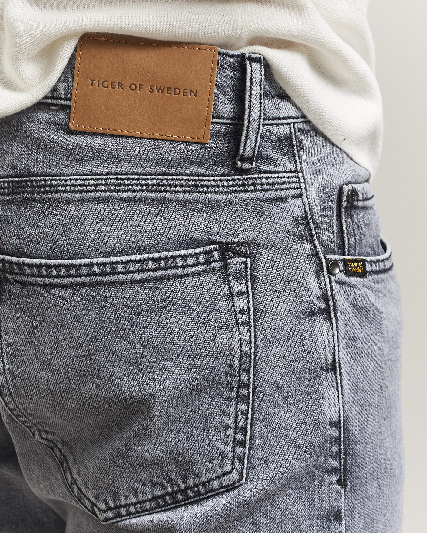 Uomini | Pantaloni | Tiger of Sweden | Pistolero Jeans Washed Grey