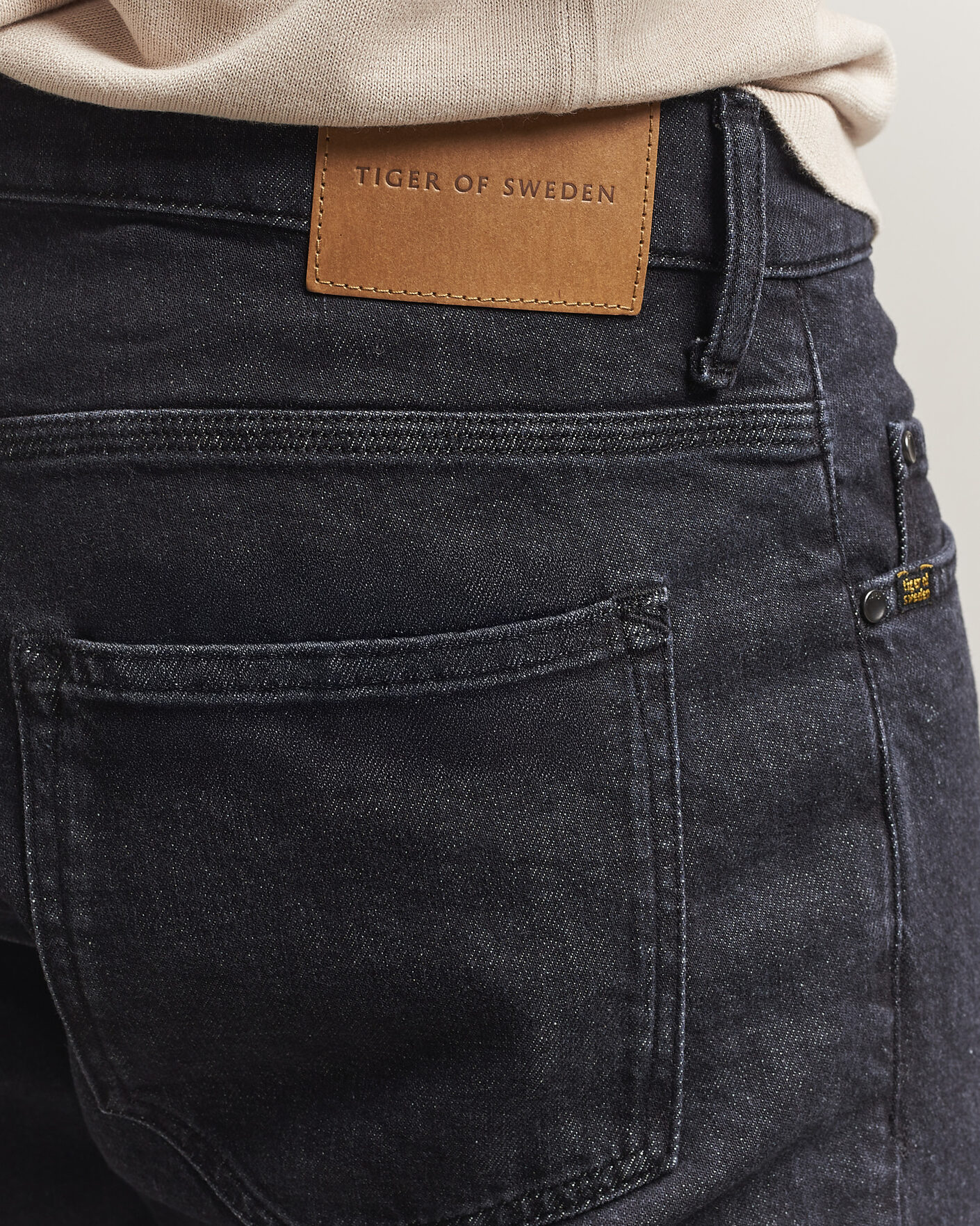 Uomini | Pantaloni | Tiger of Sweden | Pistolero Jeans Washed Black