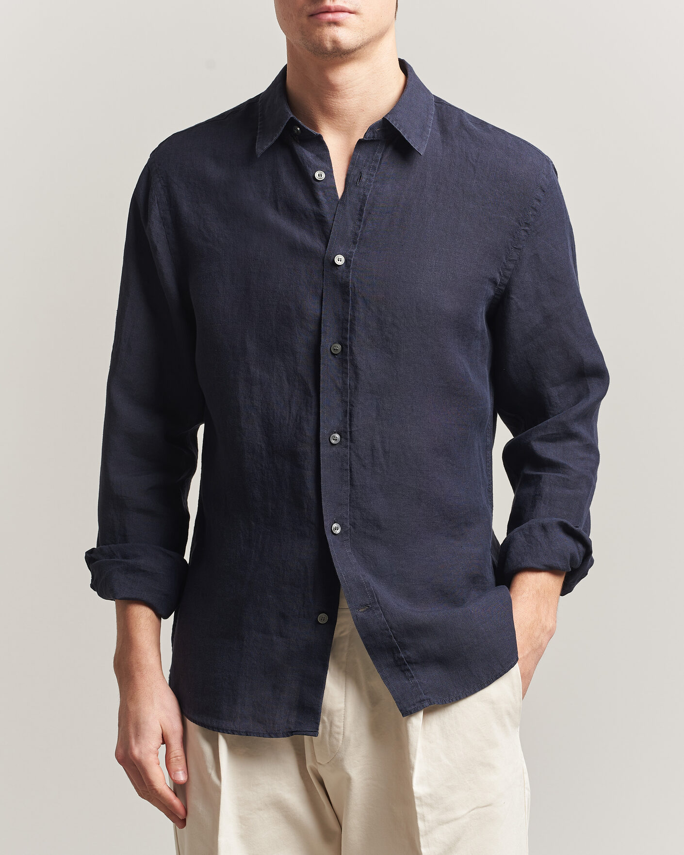 Uomini | Camicie | Tiger of Sweden | Spenser Linen Shirt Midnight Blue